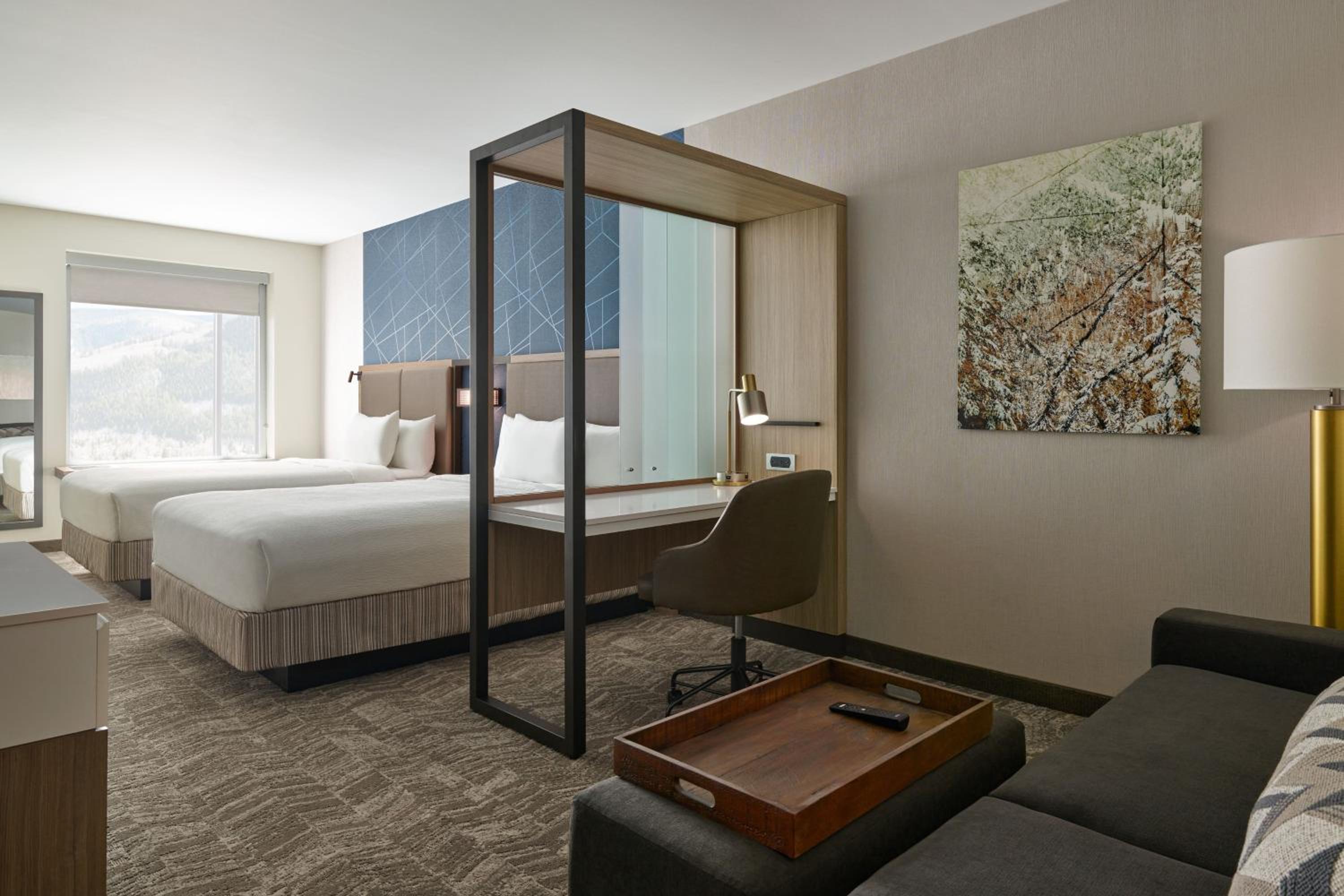 Queen Room with Two Queen Beds and Adapted Tub - Mobility and Hearing Accessible photo 2
