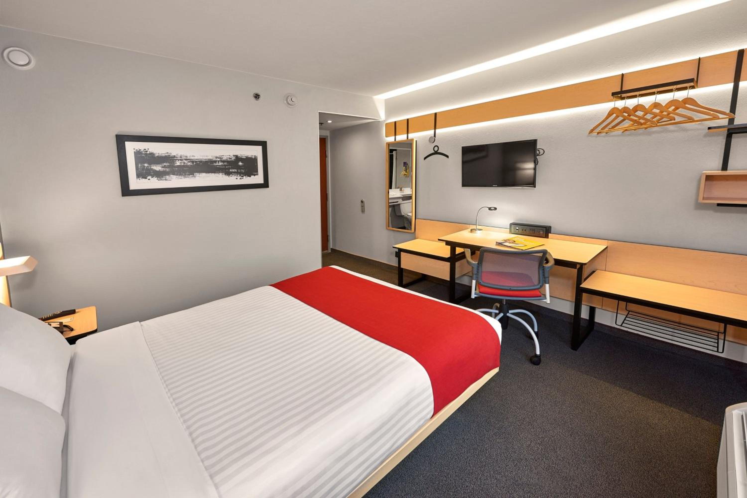 Queen Room