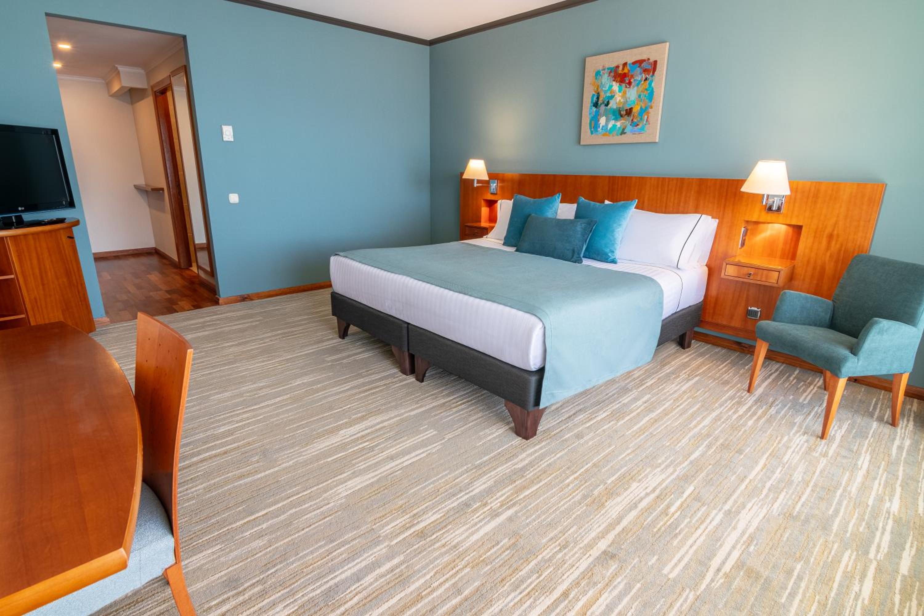 Deluxe Suite photo 2