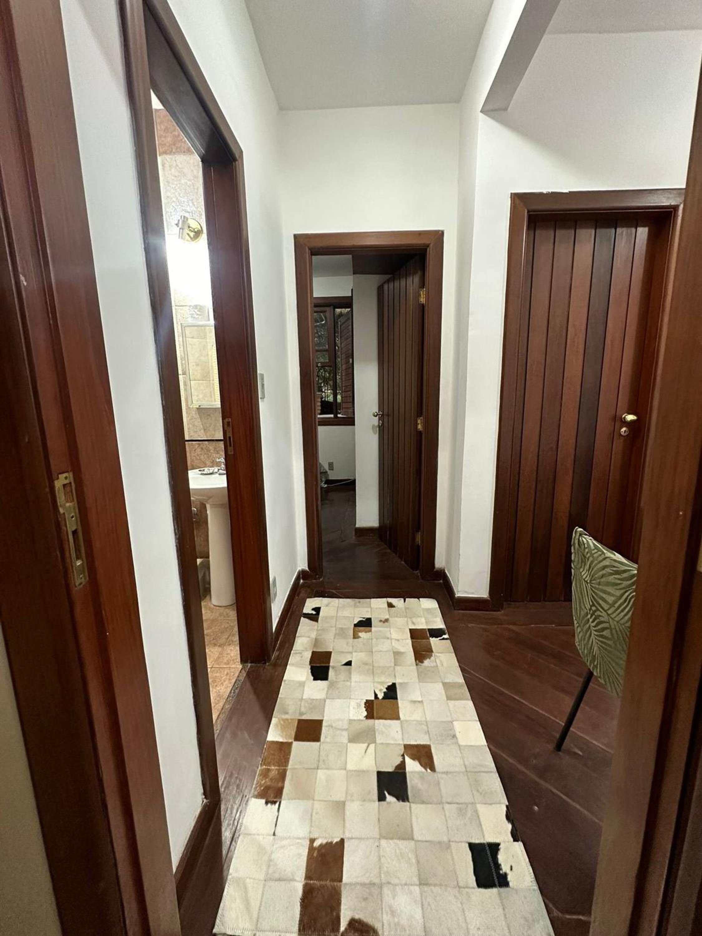 Two-Bedroom Apartment - Photo 31