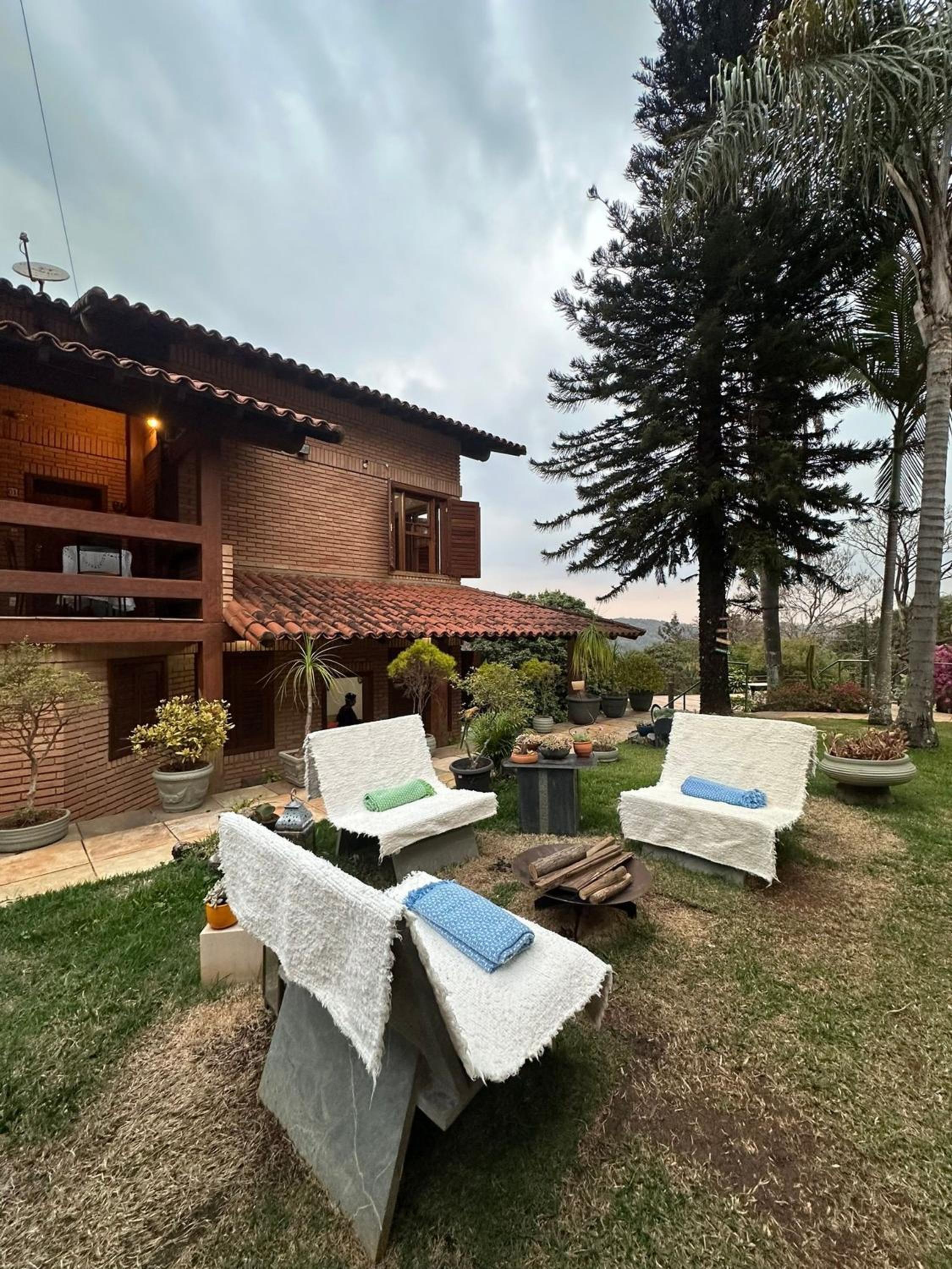 Apartment with Terrace - Photo 4