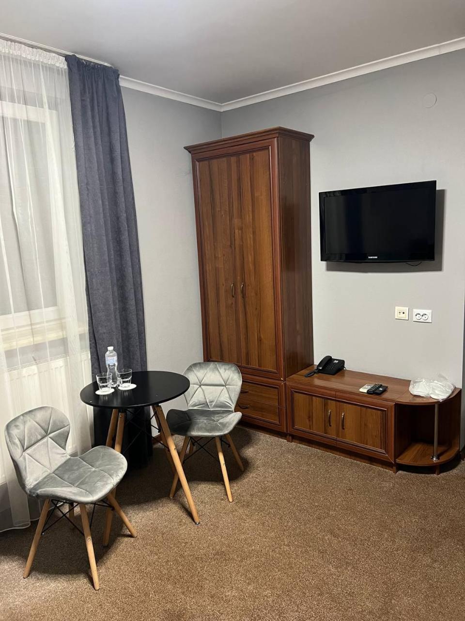 Standard Double Room photo 2