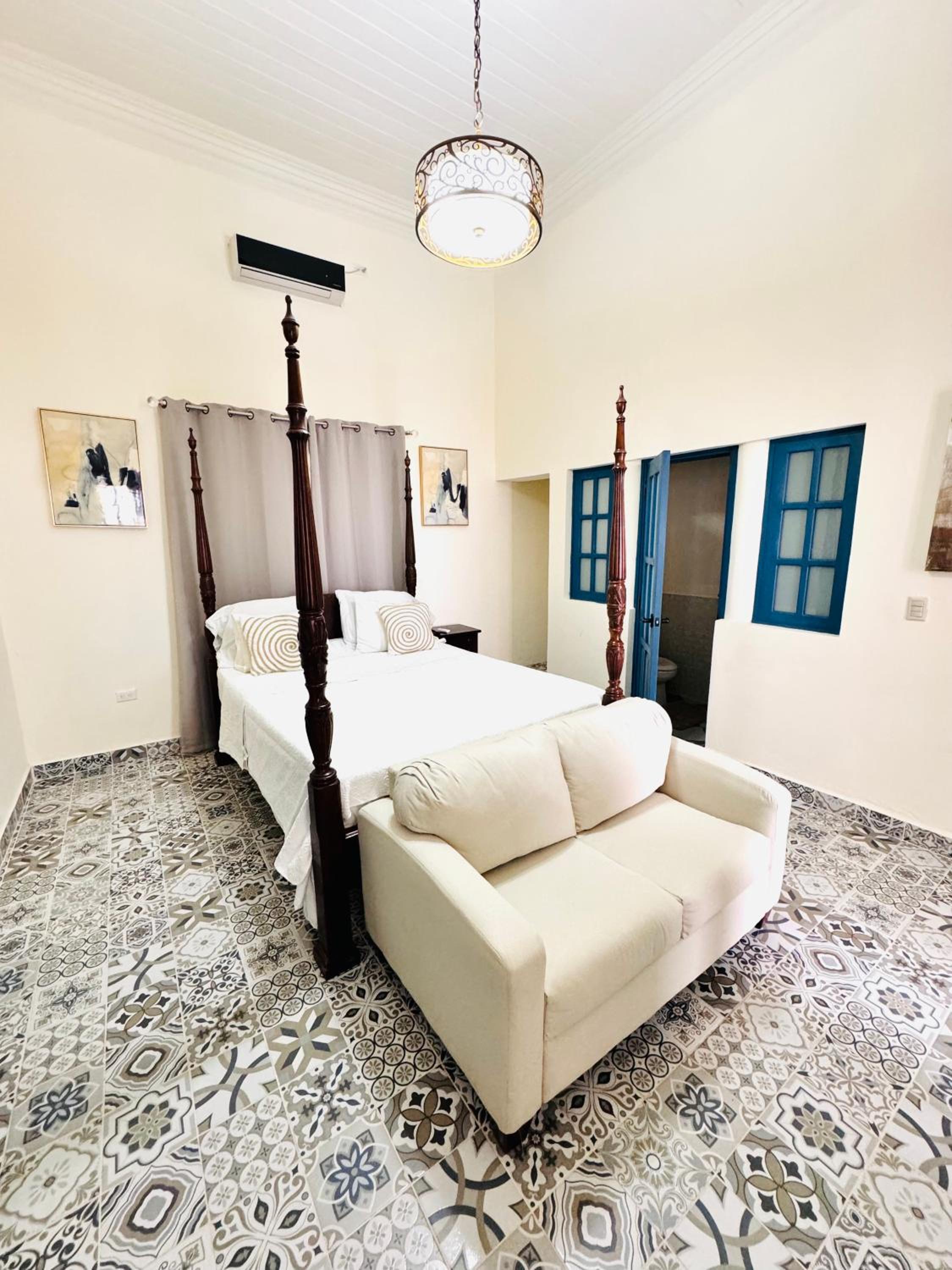 Budget Double Room photo 2