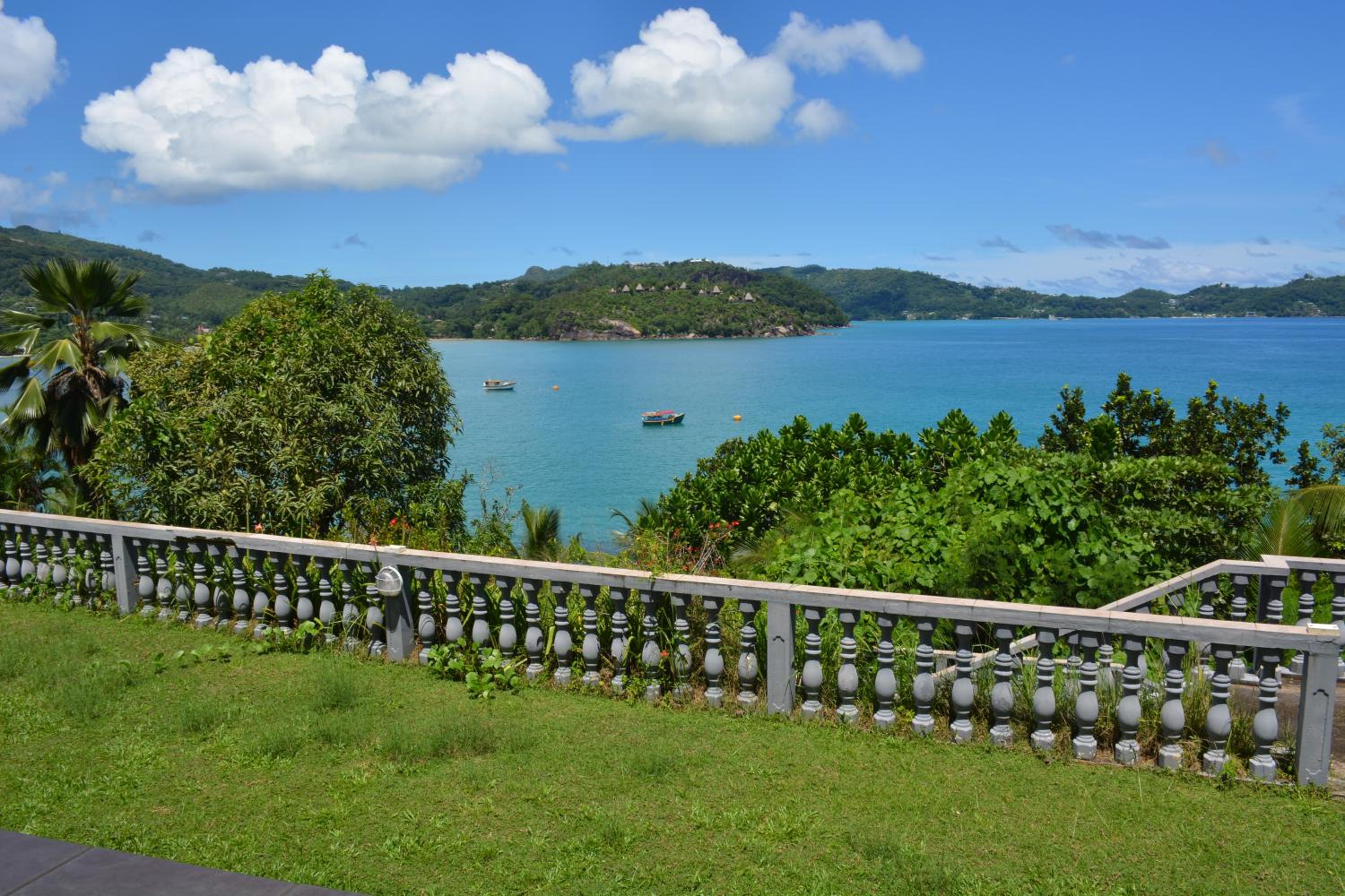 Villa With Sea View photo 2
