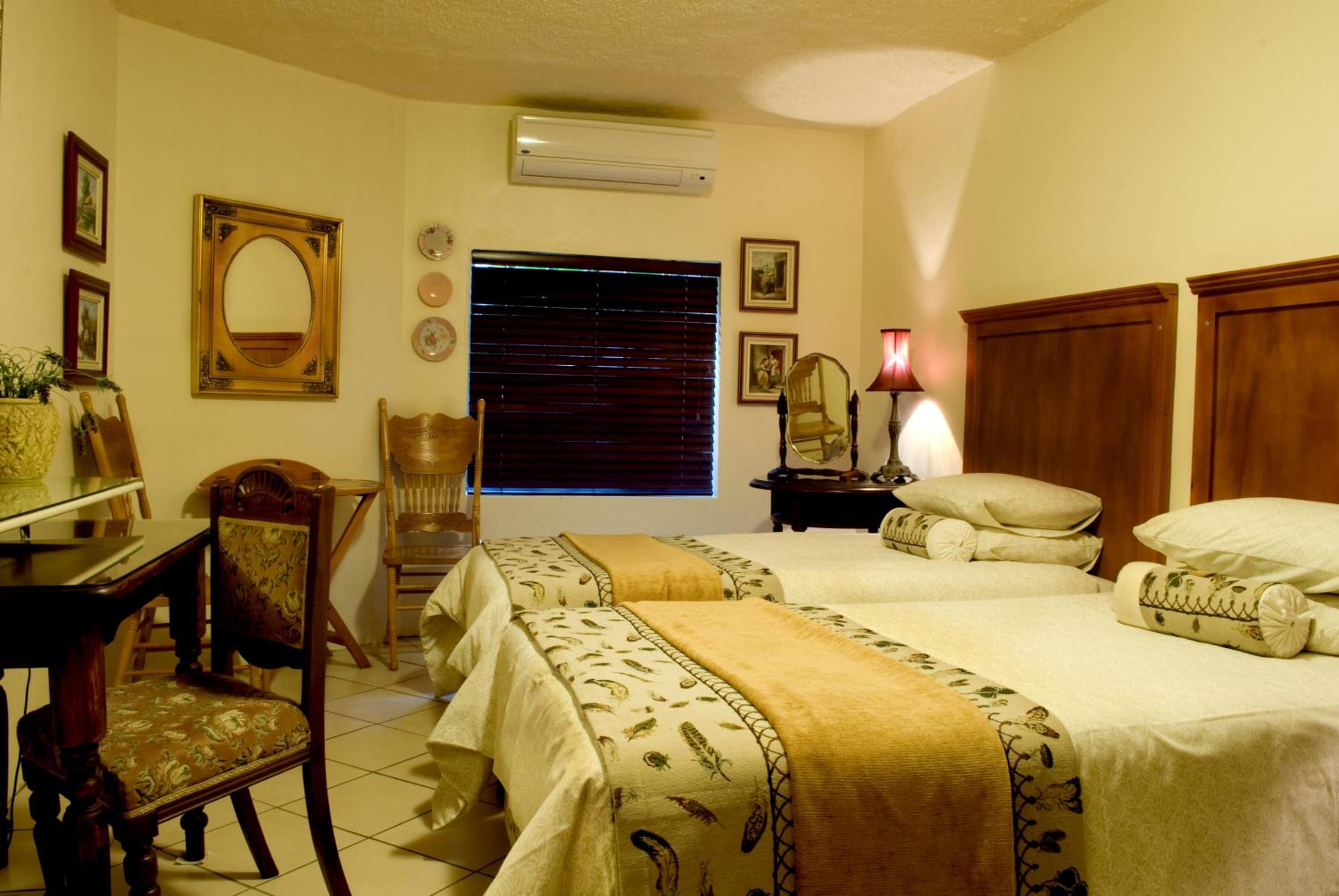 Executive Luxury Twin Room - Photo 6