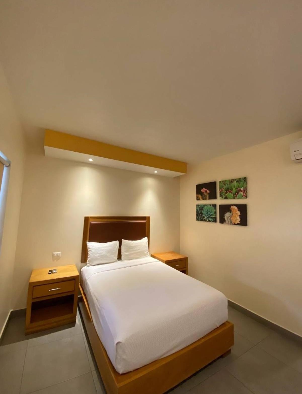 Two-Bedroom Suite - Photo 3