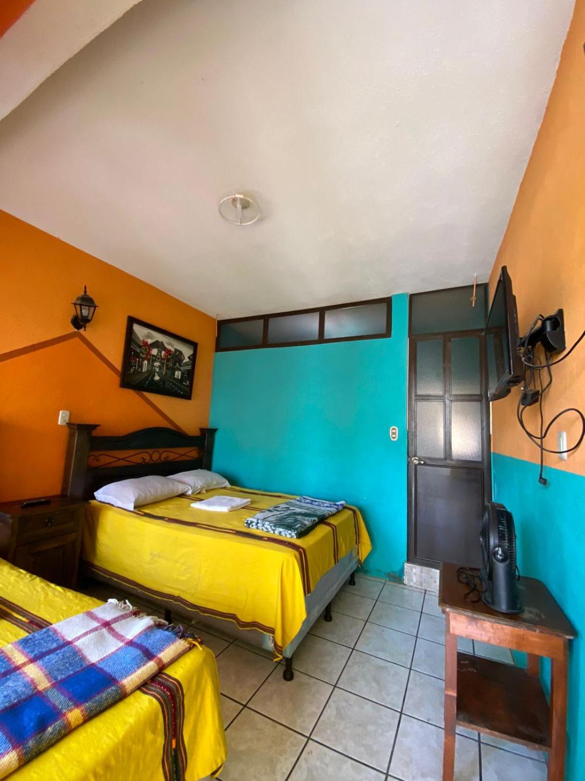 Twin Room with Private Bathroom photo 1