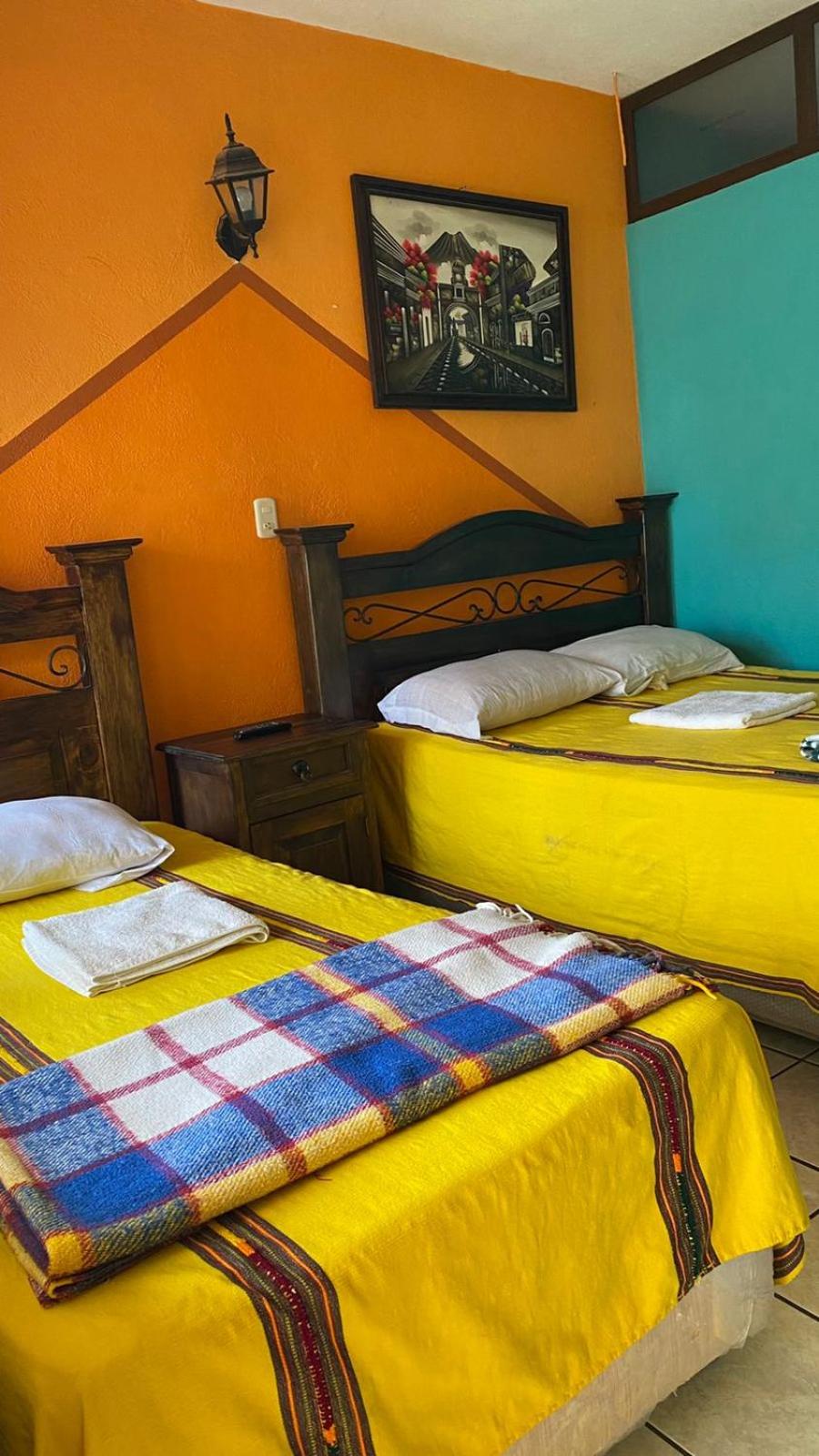 Twin Room with Private Bathroom photo 2