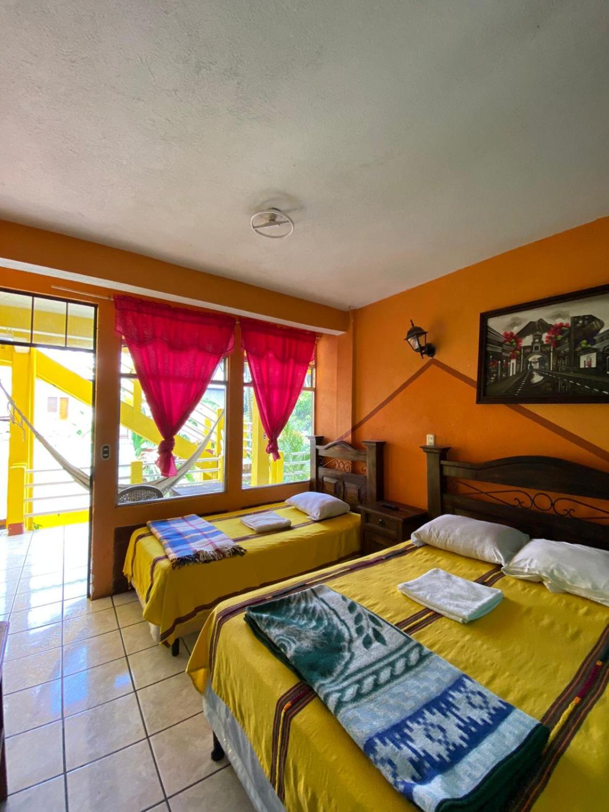 Twin Room with Private Bathroom photo 3