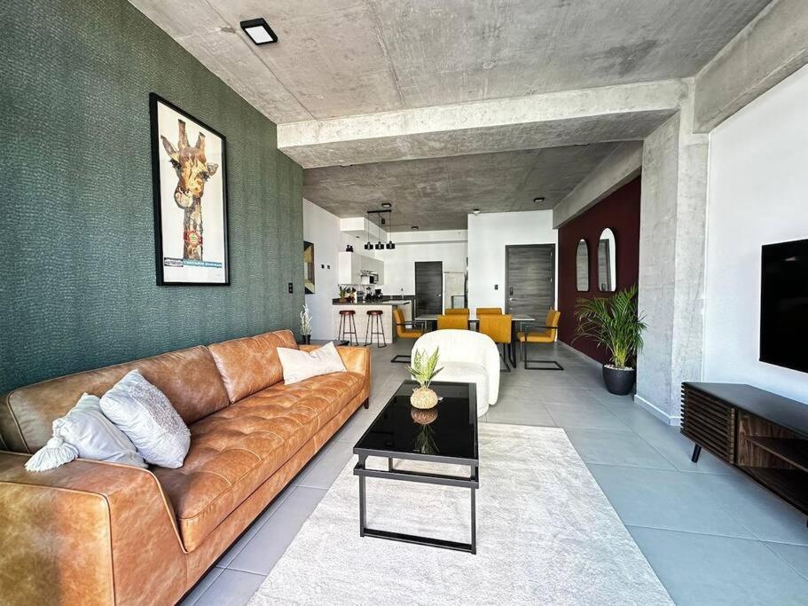 Three-Bedroom Apartment photo 1