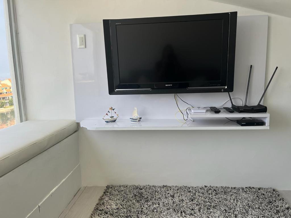 Two-Bedroom Deluxe Apartment with Balcony photo 1