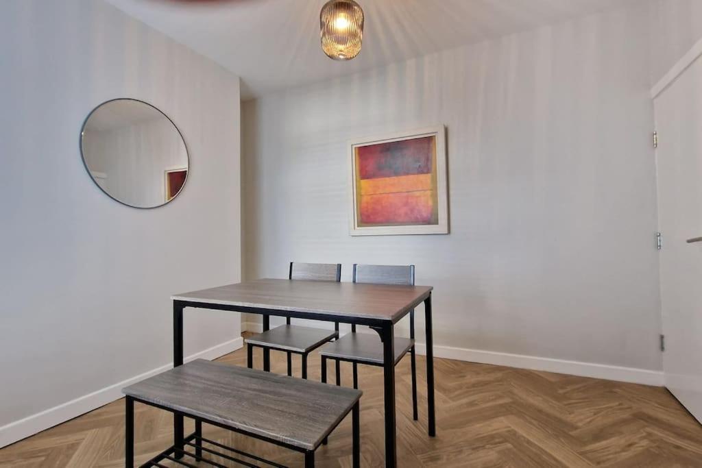 Four-Bedroom House photo 2