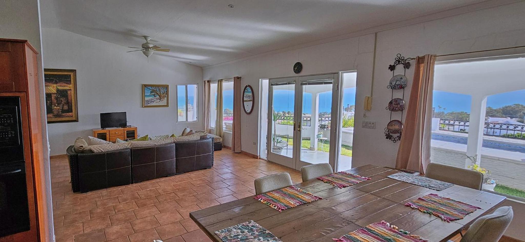 Three-Bedroom House photo 2