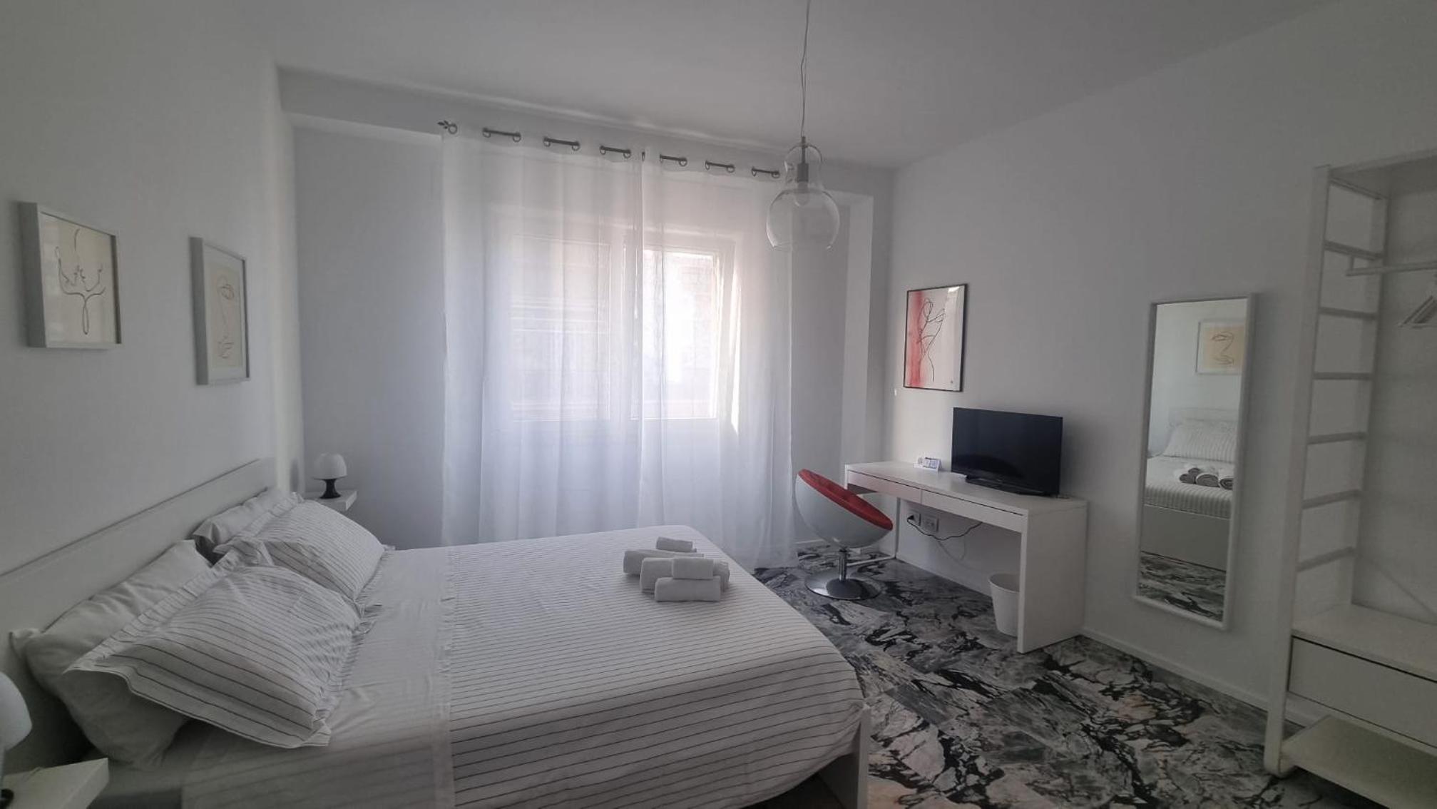 Double Room with Private External Bathroom
