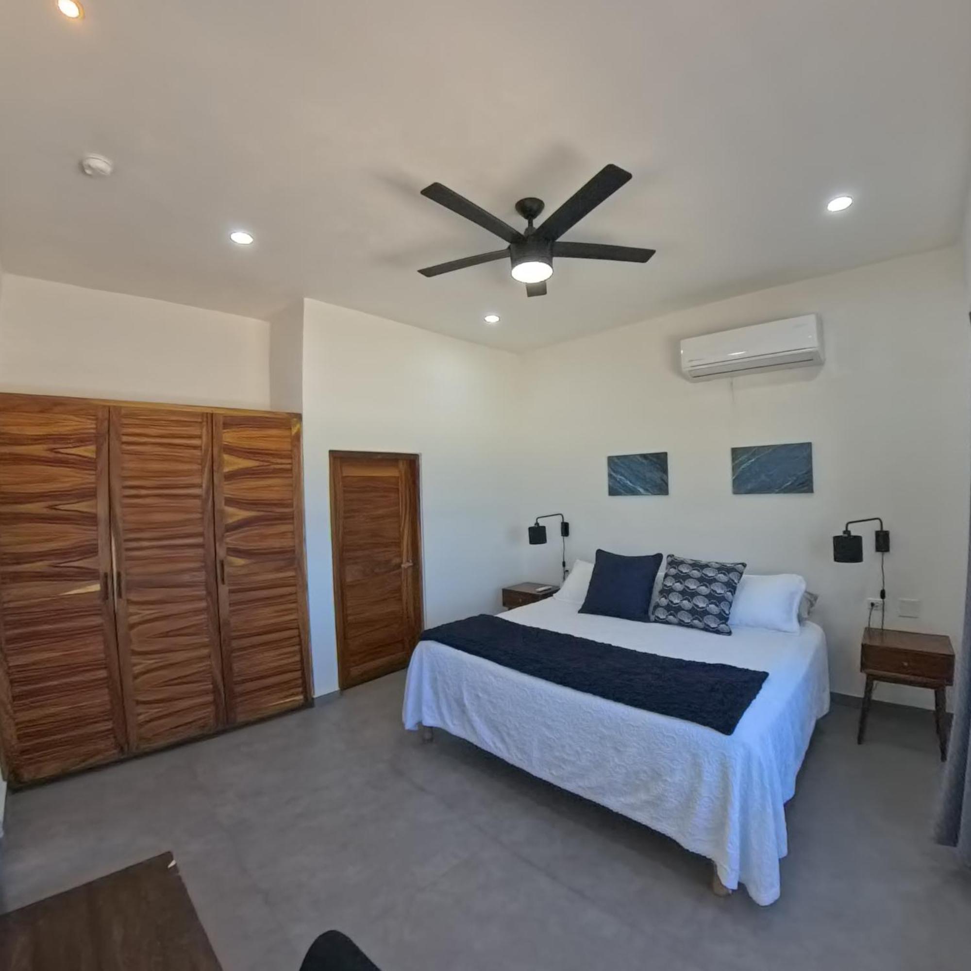 Double Room with Balcony and Sea View photo 1