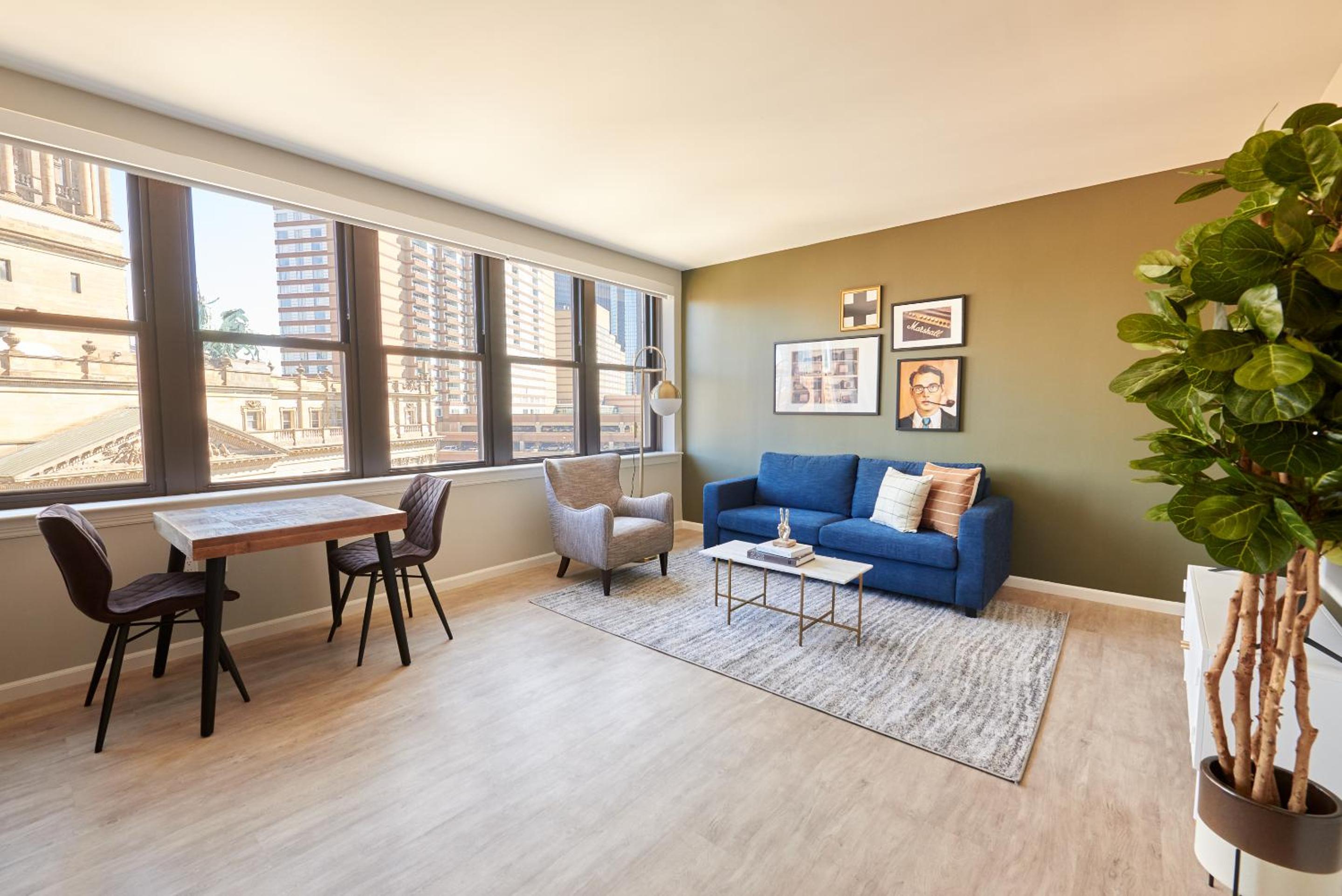 One-Bedroom Apartment with City View - Self Check-in with Virtual Front Desk photo 1