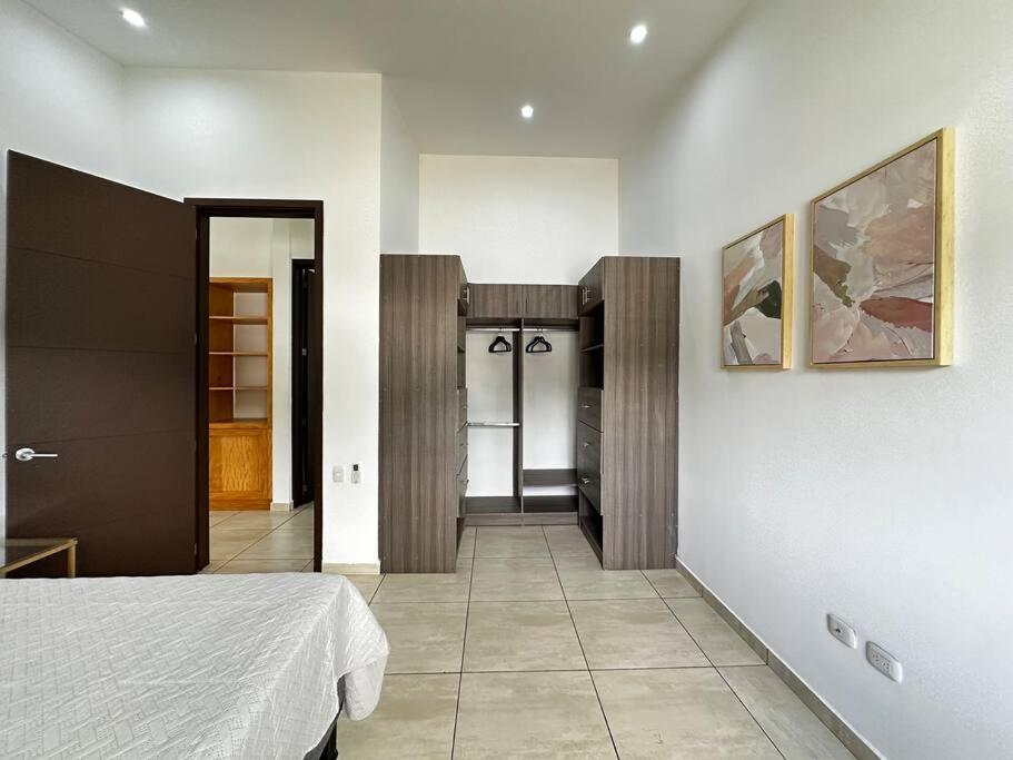Three-Bedroom House photo 3