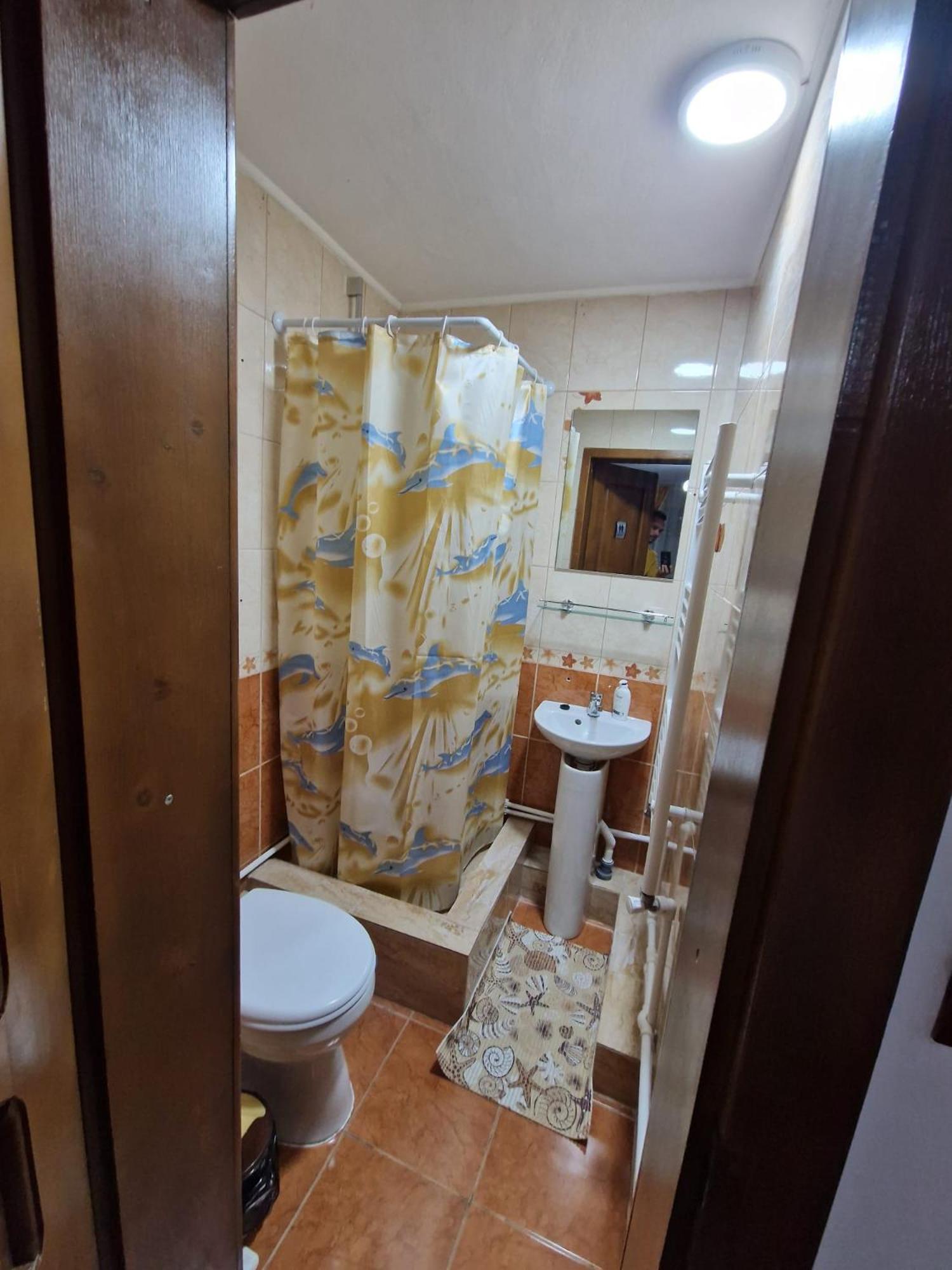 Double or Twin Room with Bathroom - Photo 11