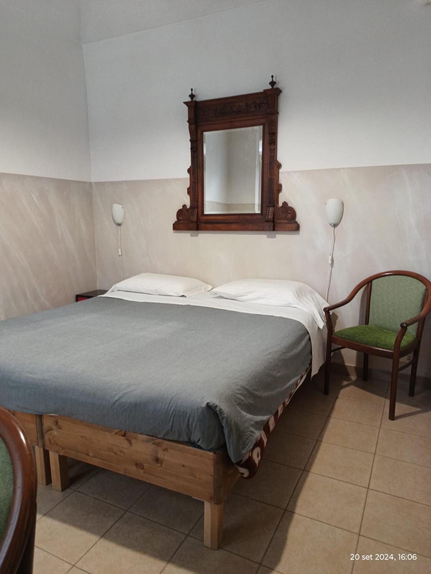 Double or Twin Room with Bathroom