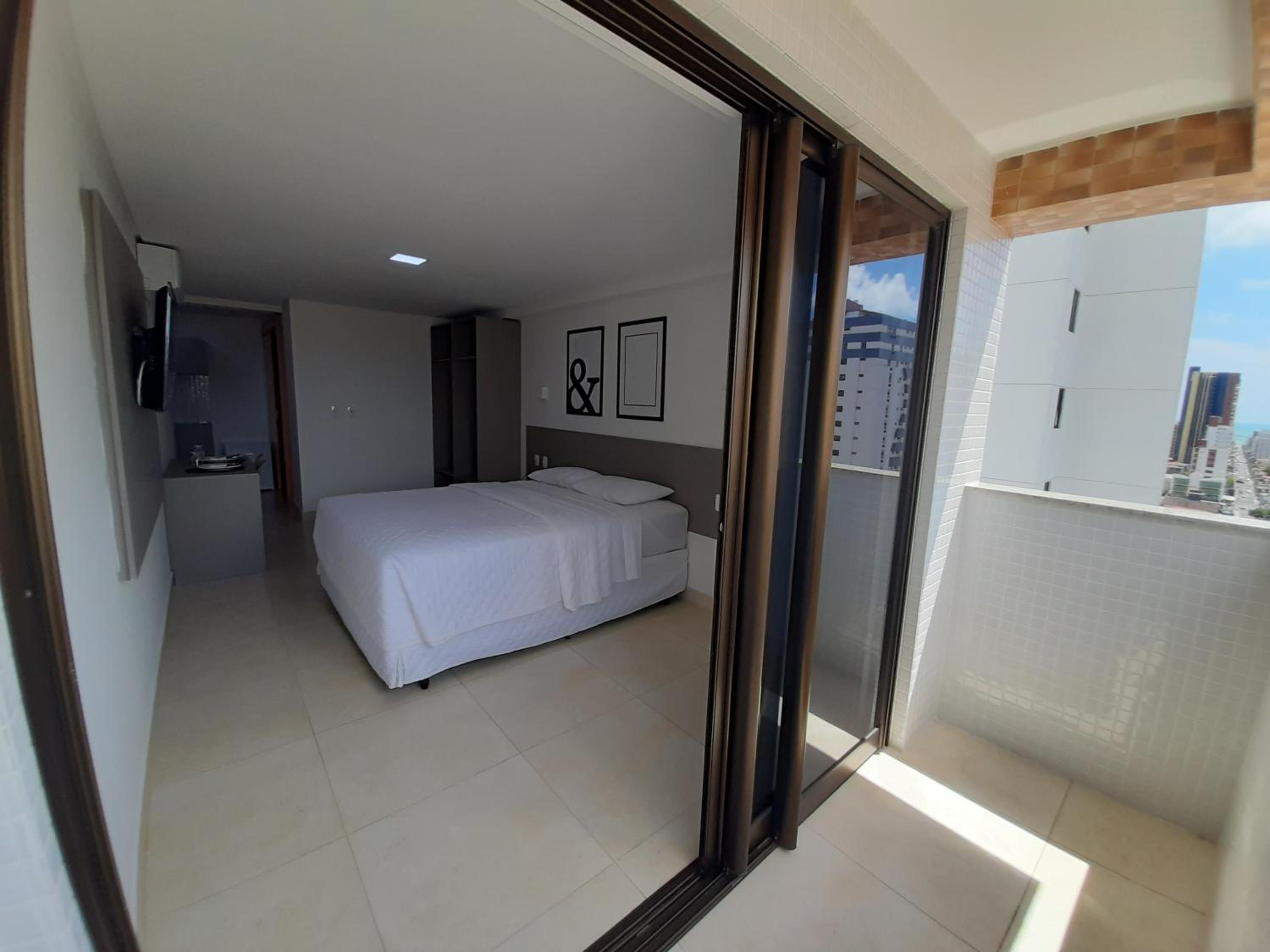 Double Room with Balcony - Photo 5