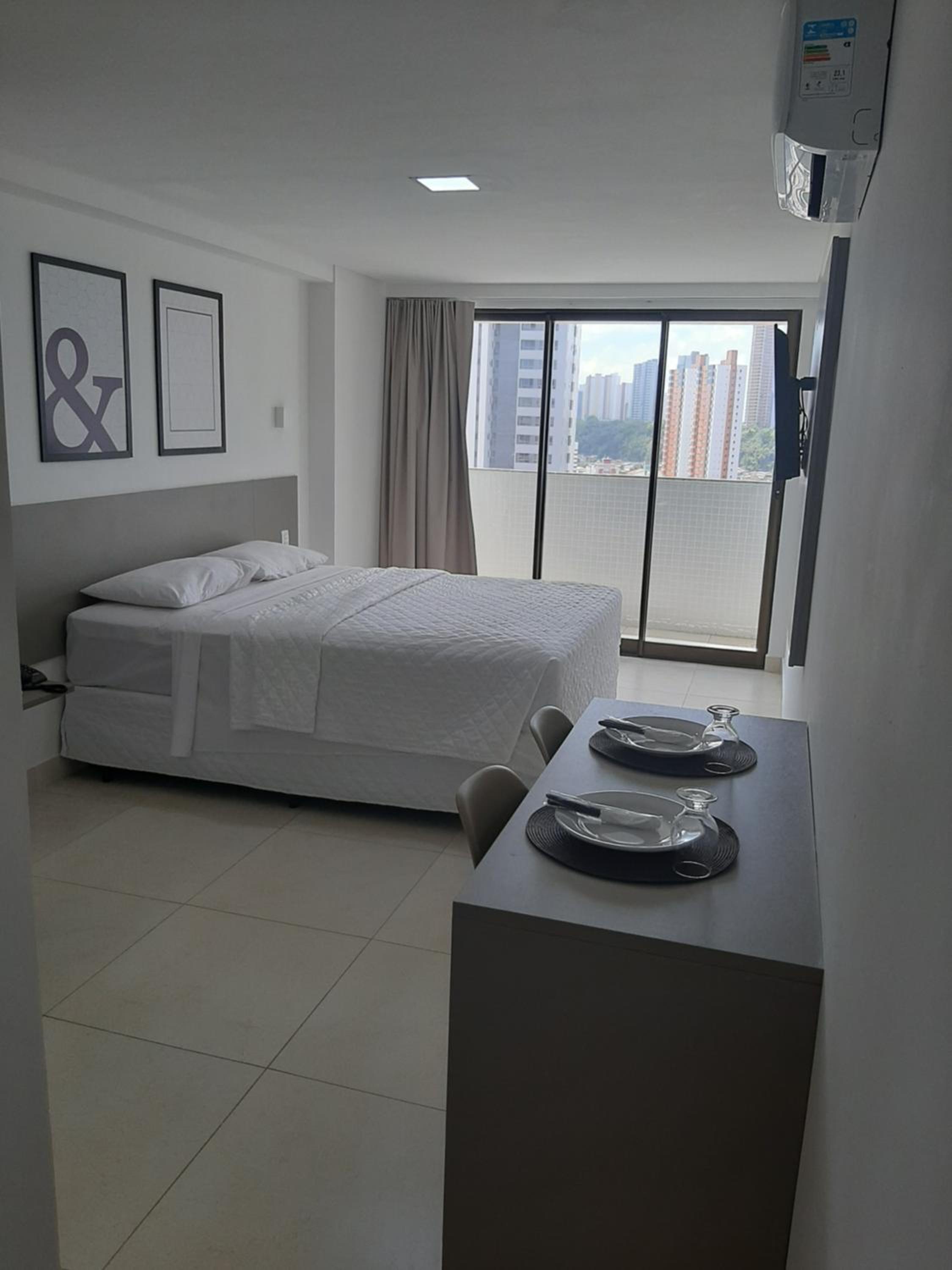 Double Room with Balcony - Photo 4