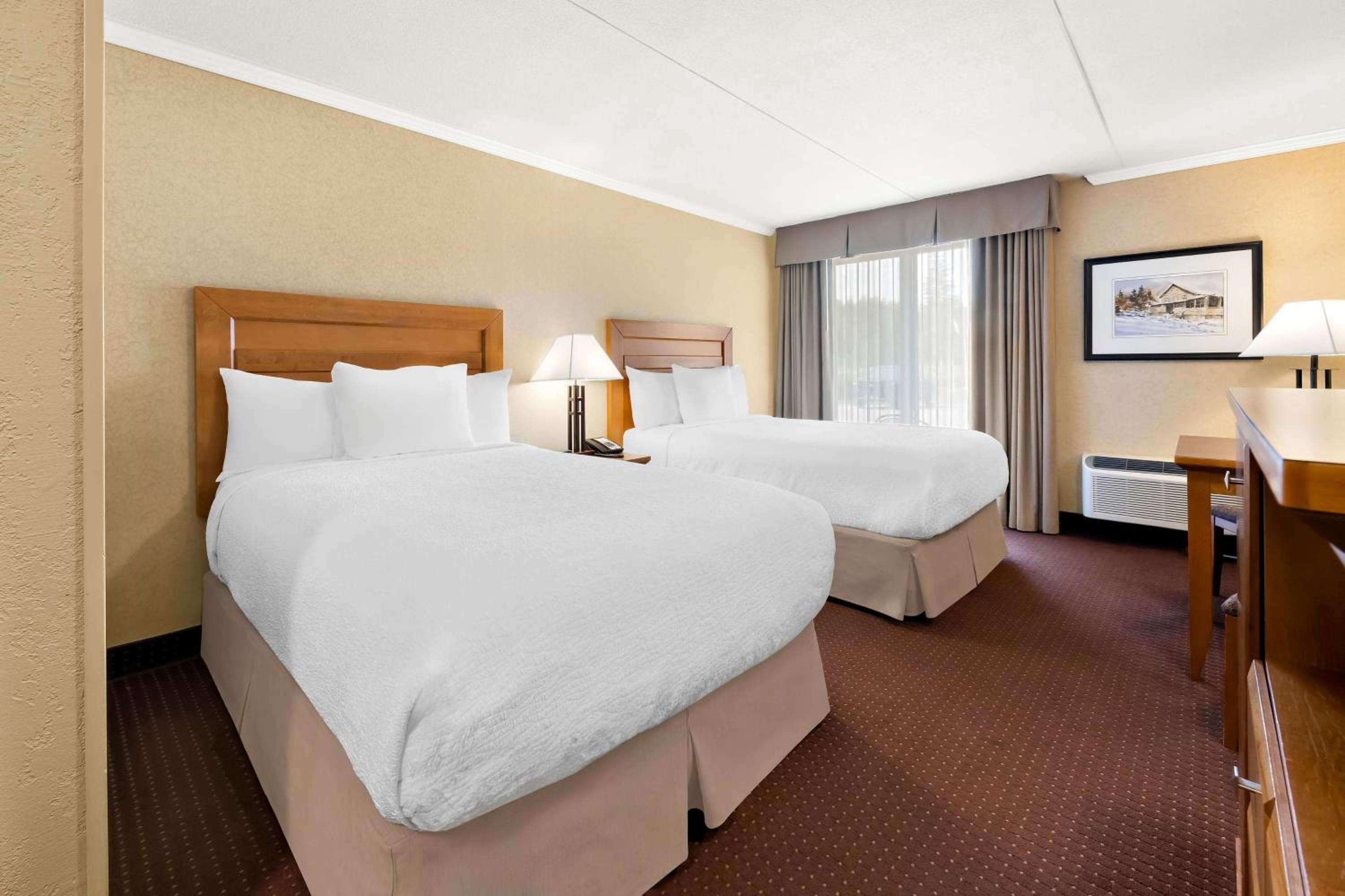 Queen Room with Two Queen Beds - Upper Floor