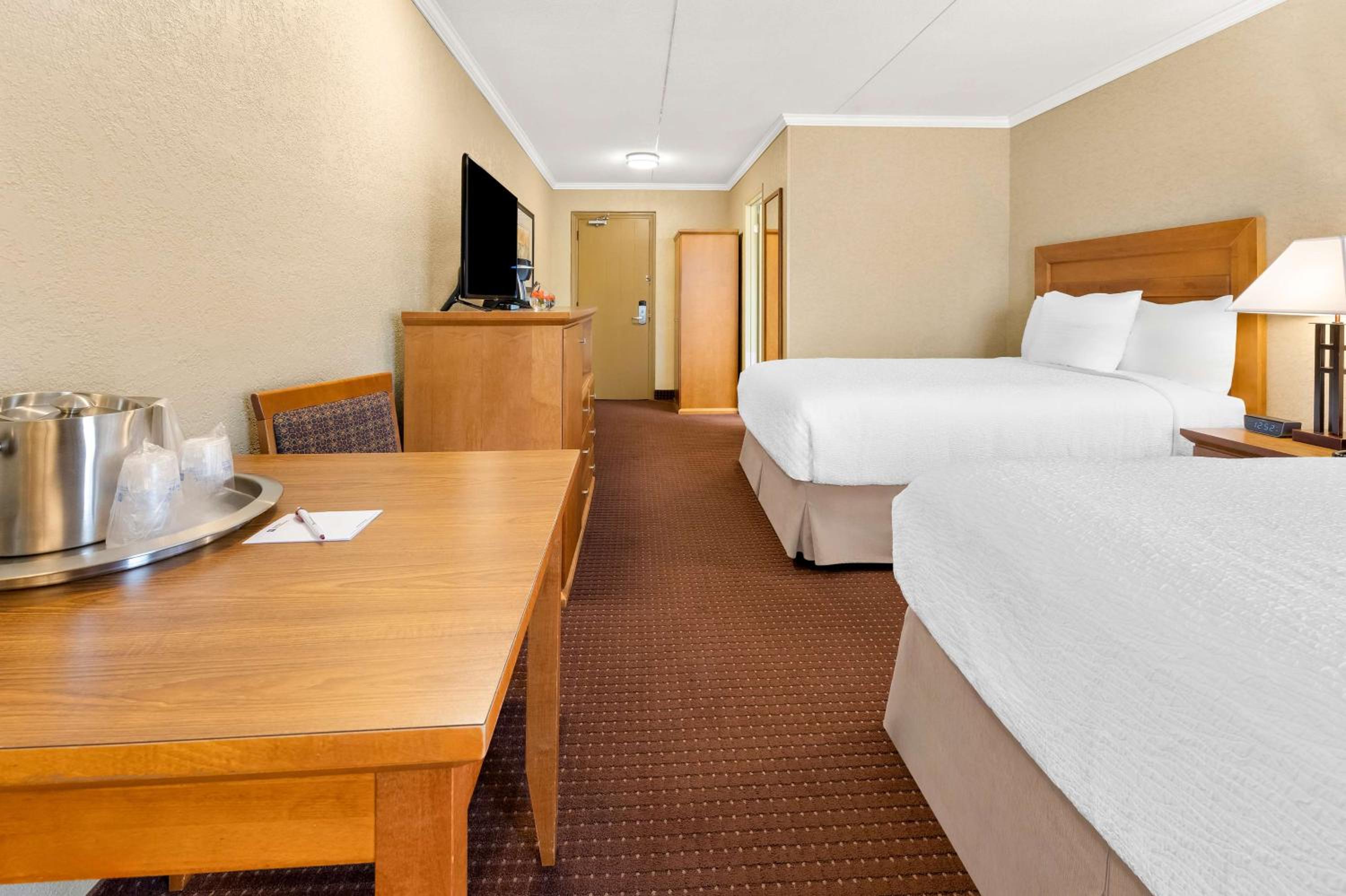 Best Western Plus NorWester Hotel & Conference Centre