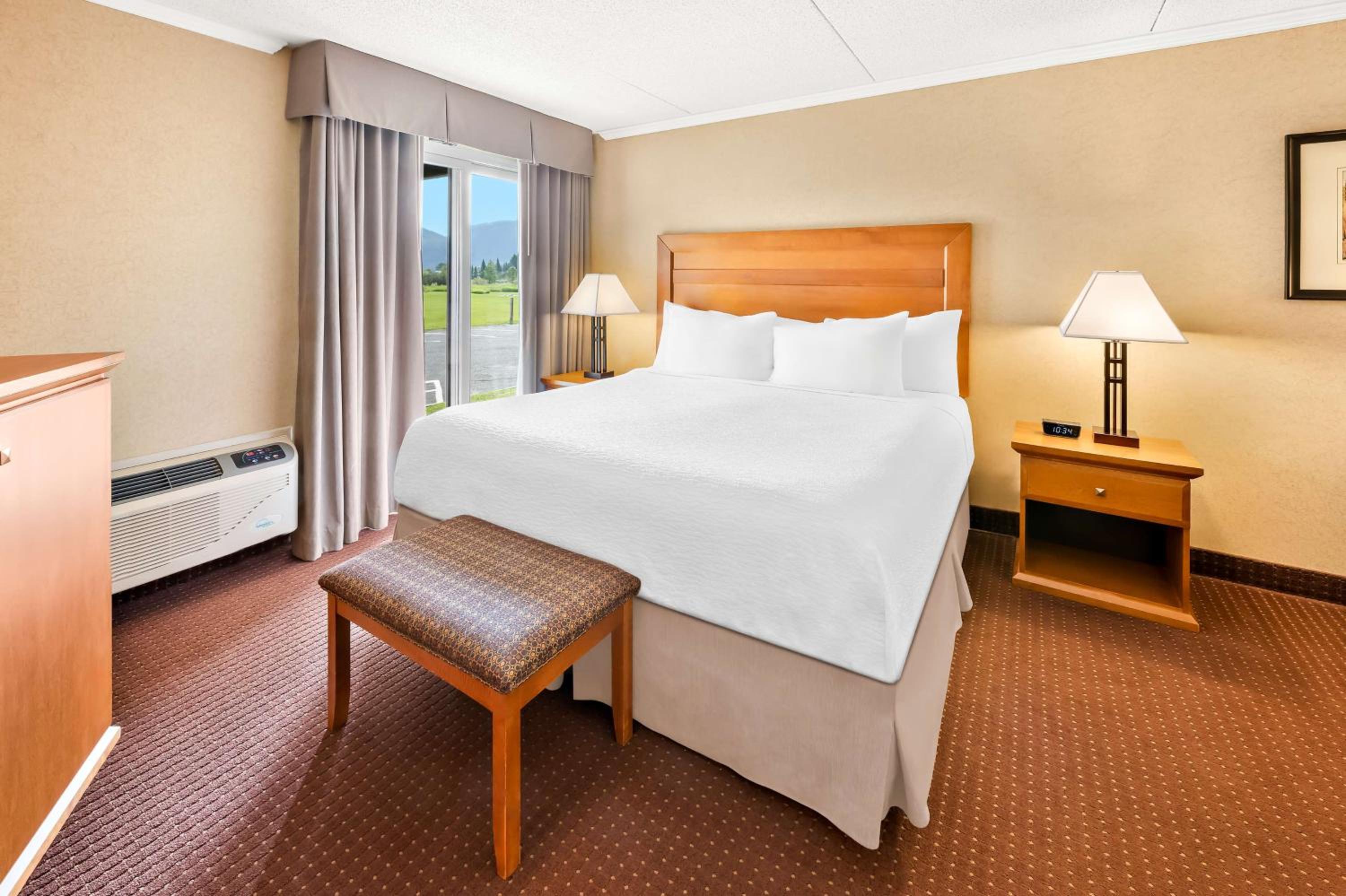 King Suite - Upper Floor - Non-smoking