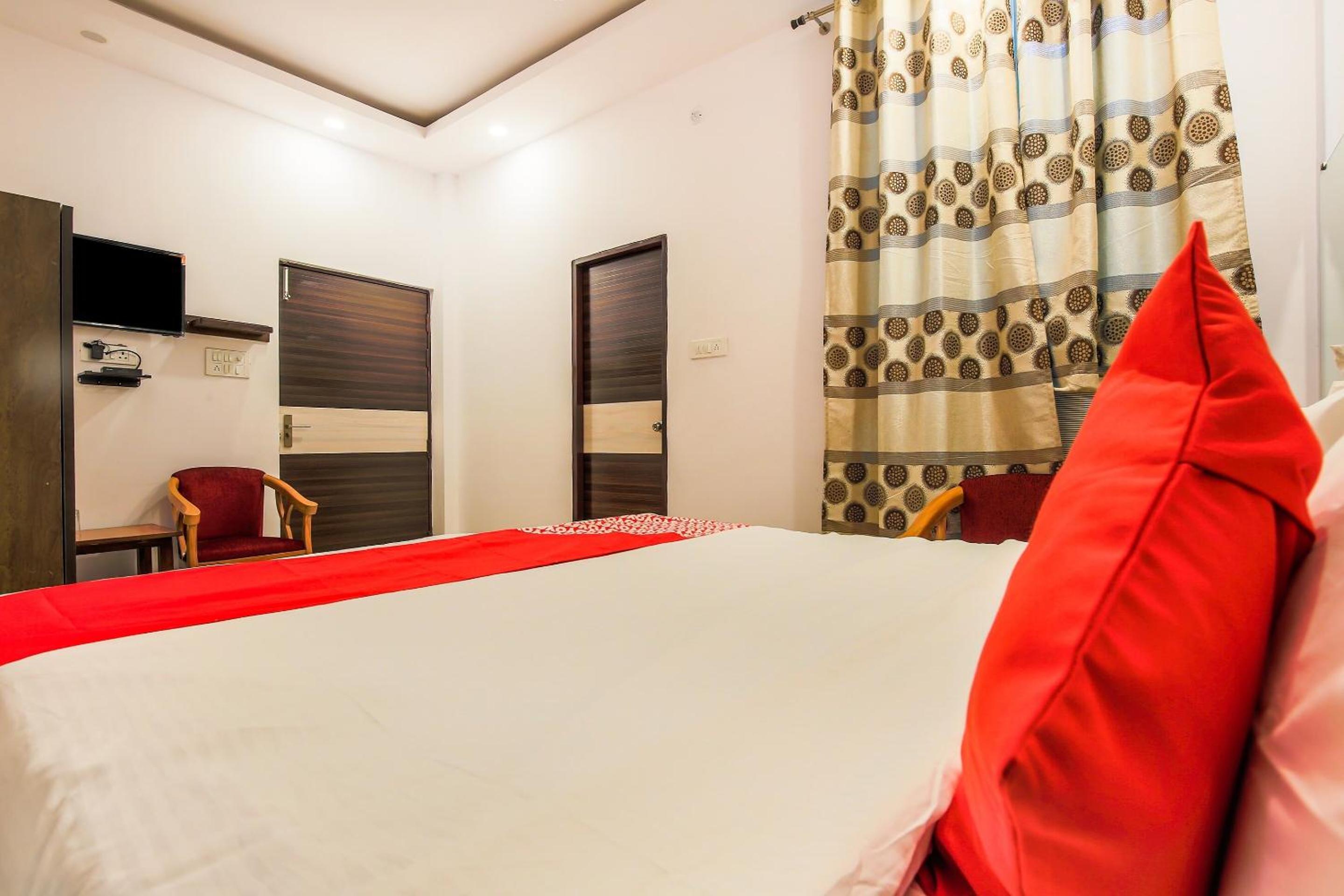 Classic Triple Room photo 1