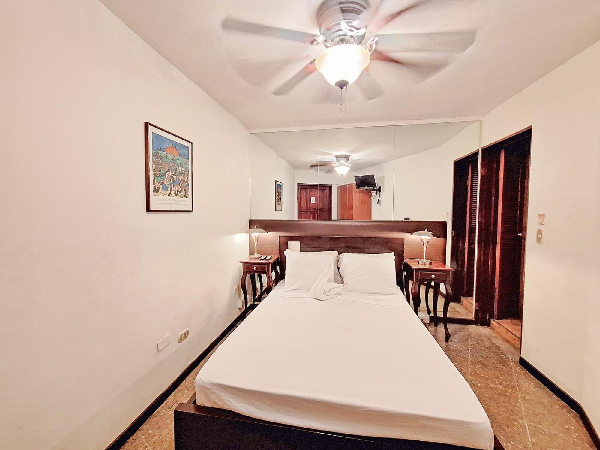 Budget Double Room photo 2