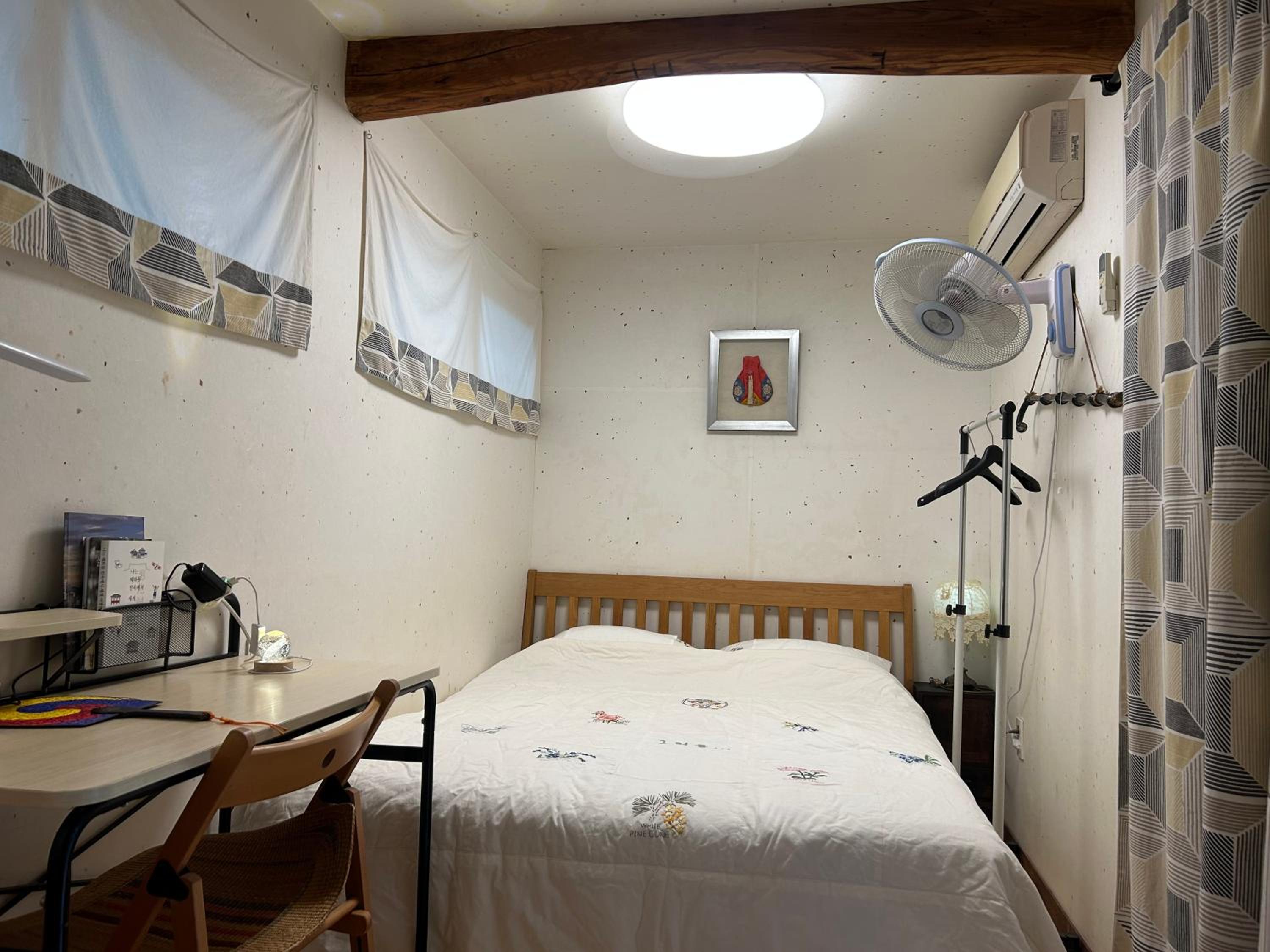 Double Room with Private Bathroom - Photo 1