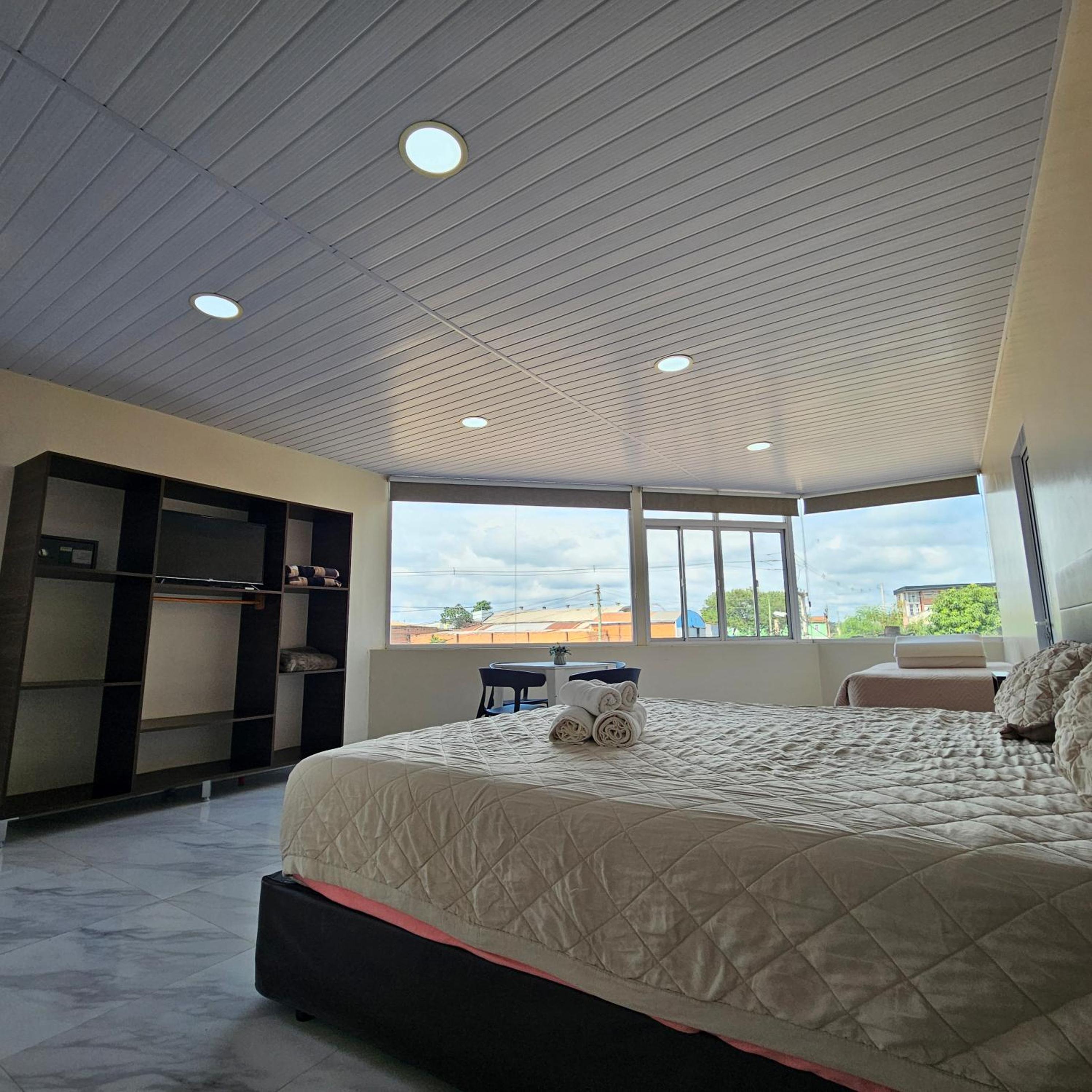Quadruple Room - Disability Access photo 2