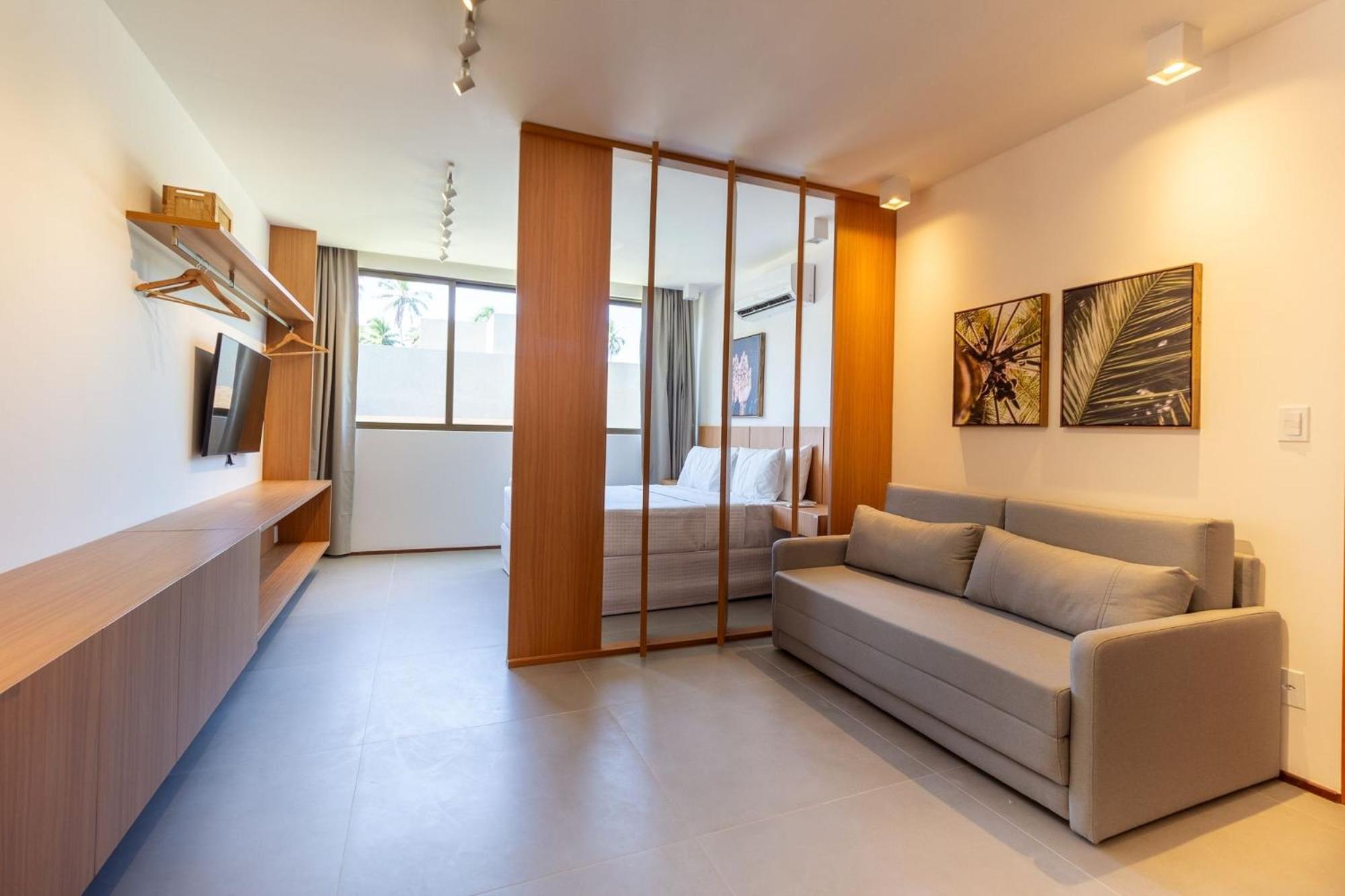 Apartment with Pool View 