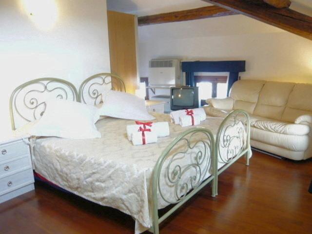 Double or Twin Room photo 3