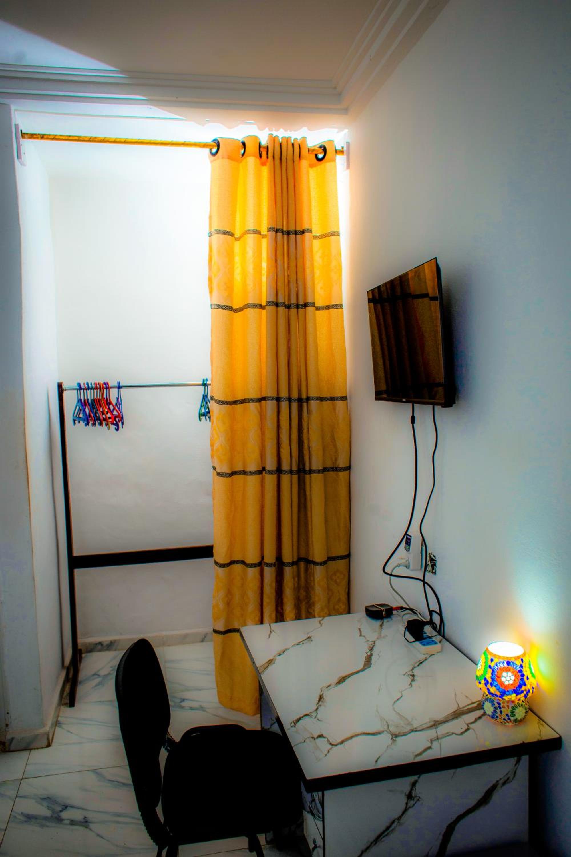 Family Room with Balcony photo 2