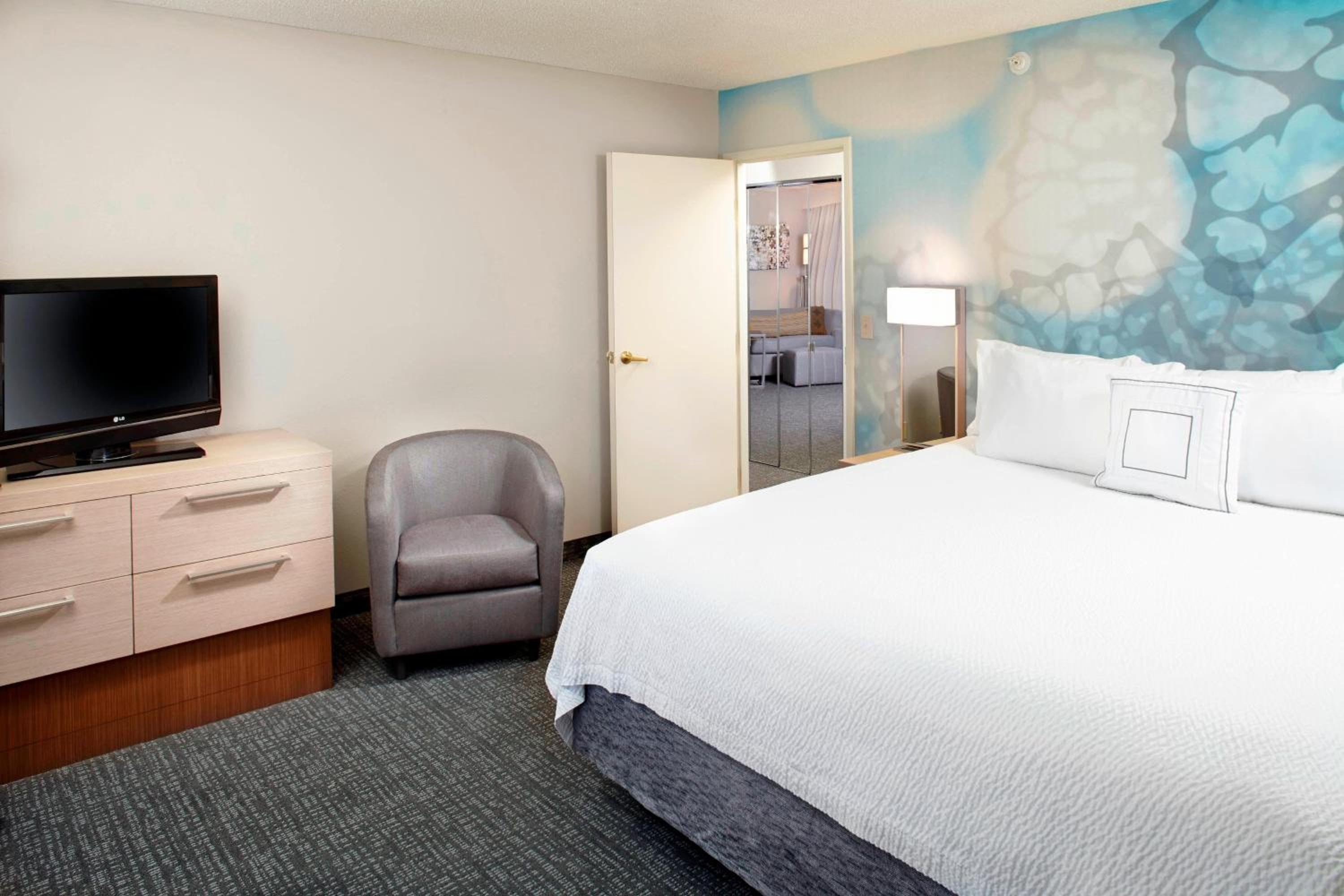 One-Bedroom King Suite - Photo 1