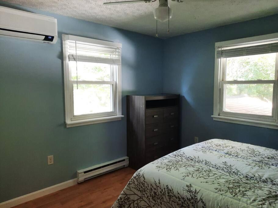 Three-Bedroom House photo 1