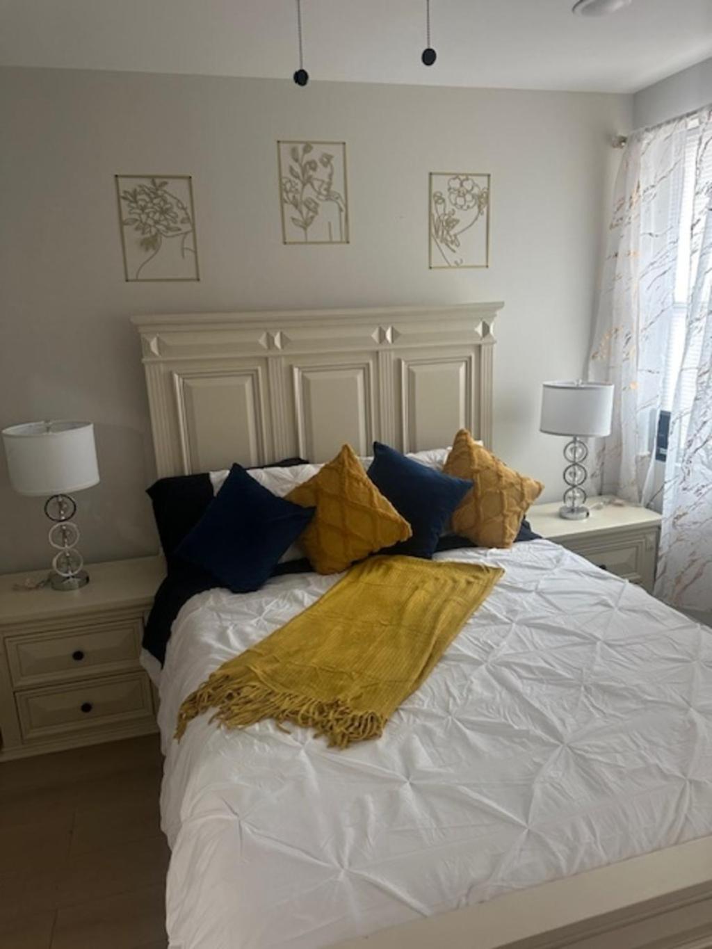 Four-Bedroom House photo 1