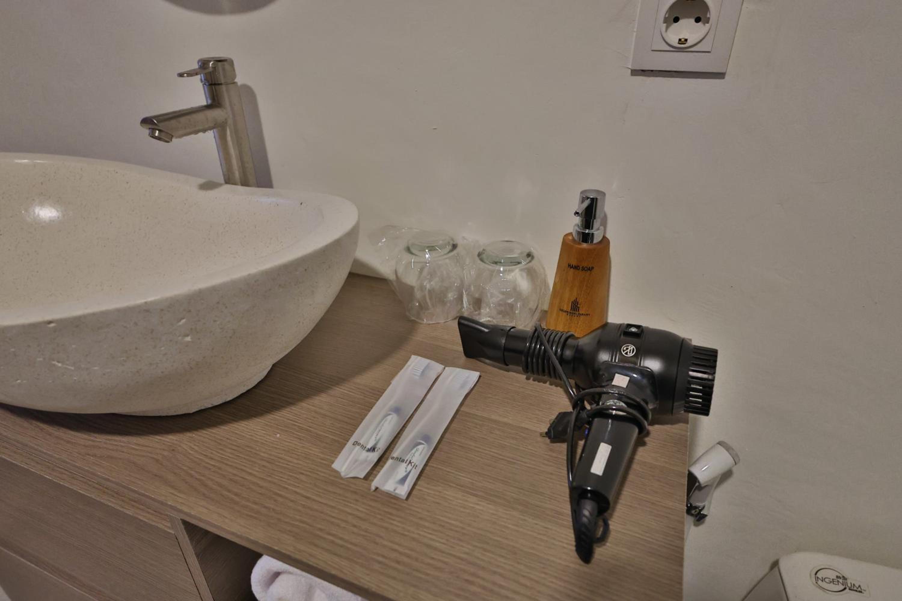 Suite with Sea View - Photo 31