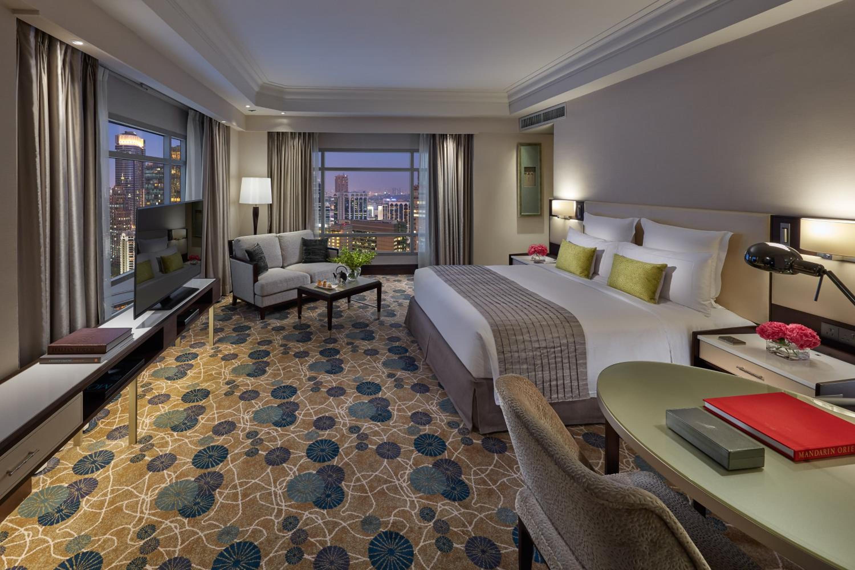 Club Corner Park View Room King Bed