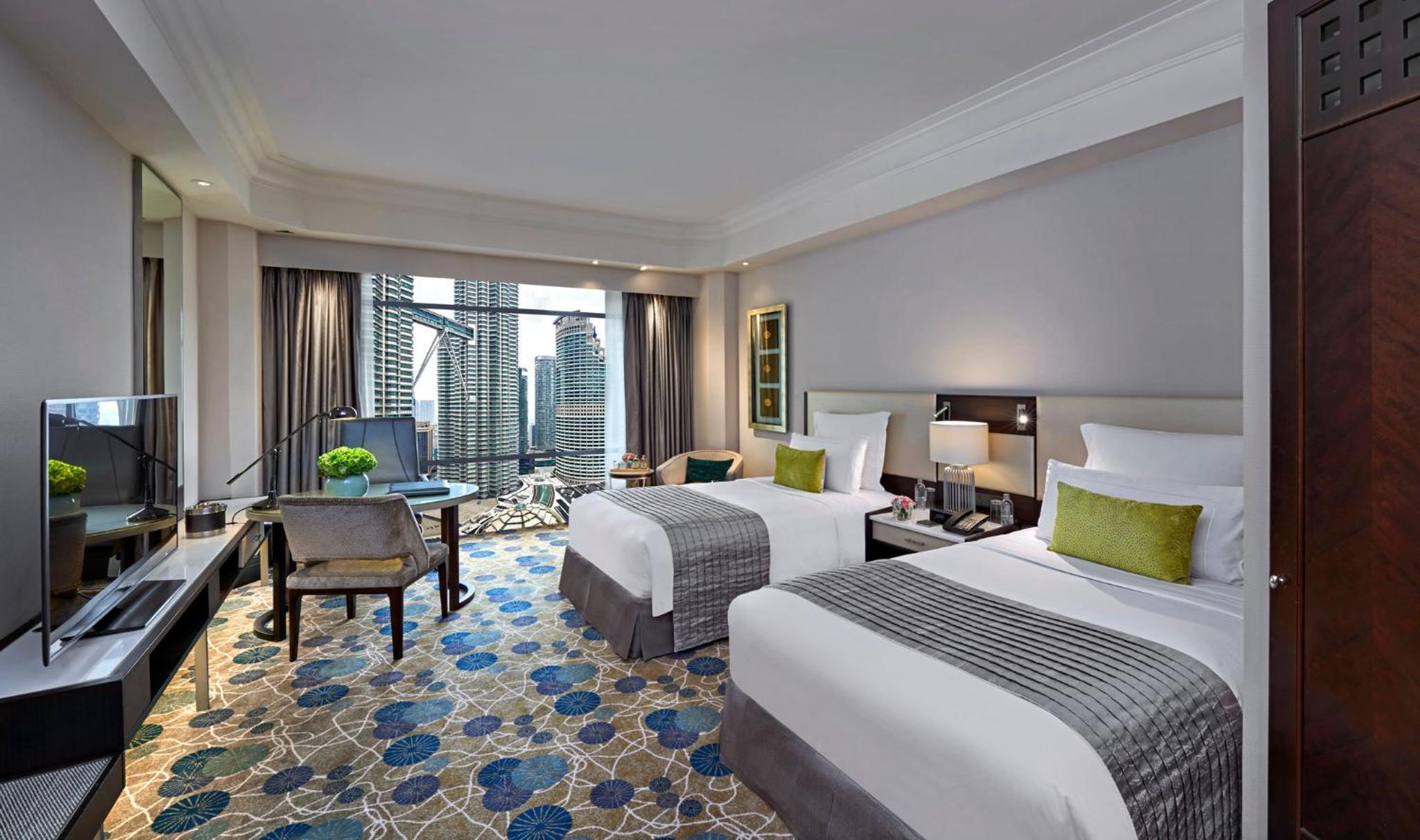 Deluxe Twin Towers View Room Twin Beds