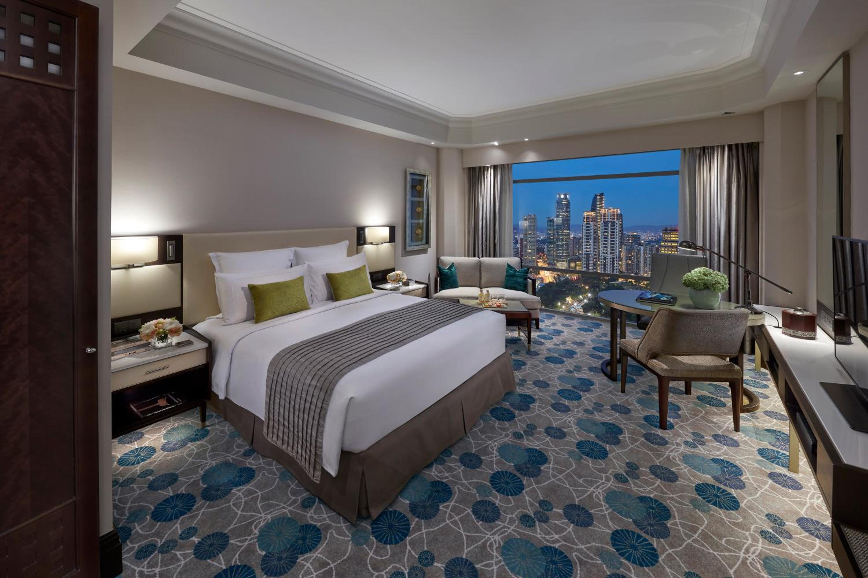 Club King Room with Park View