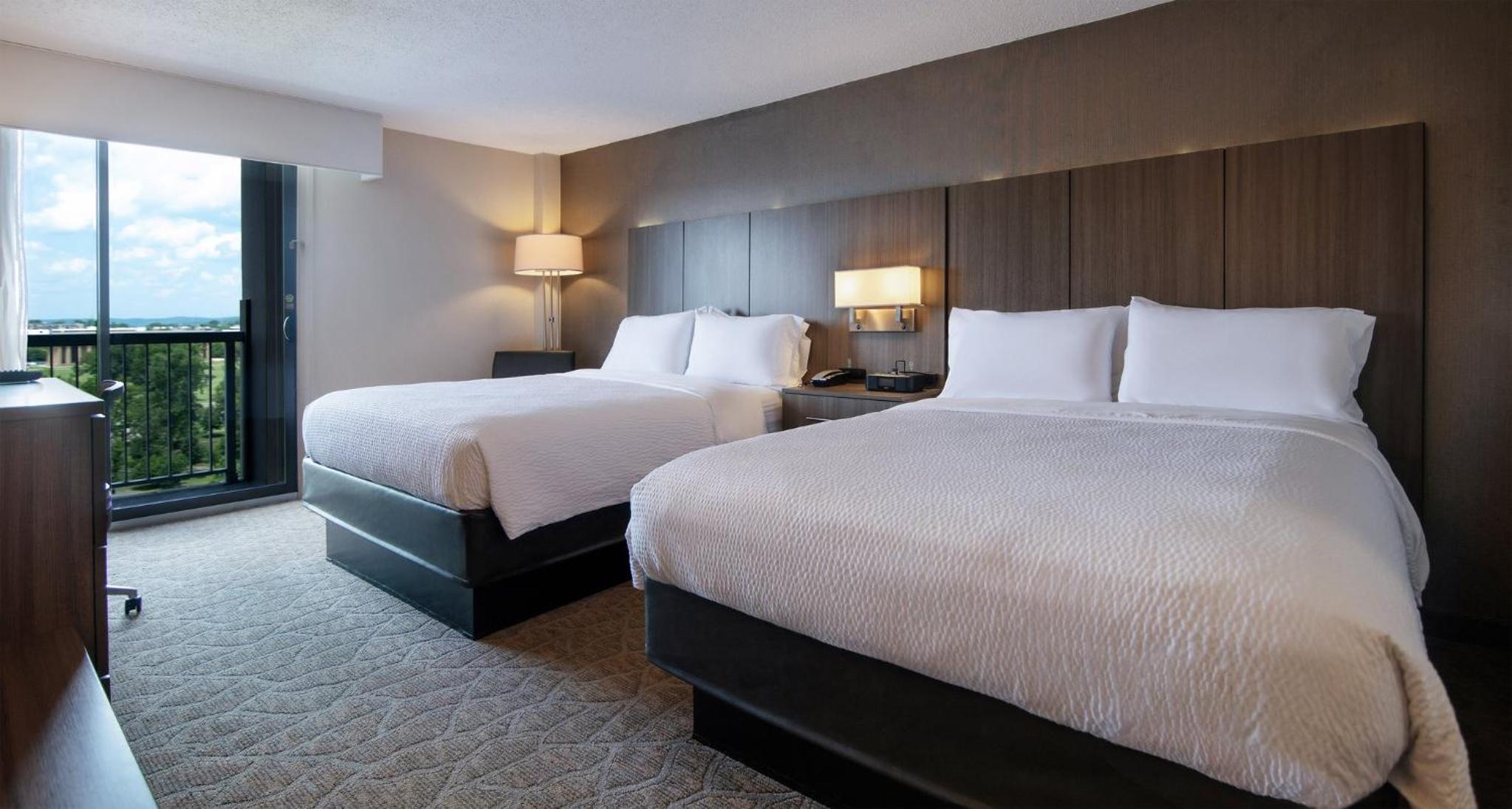 Queen Room with Two Queen Beds Park View