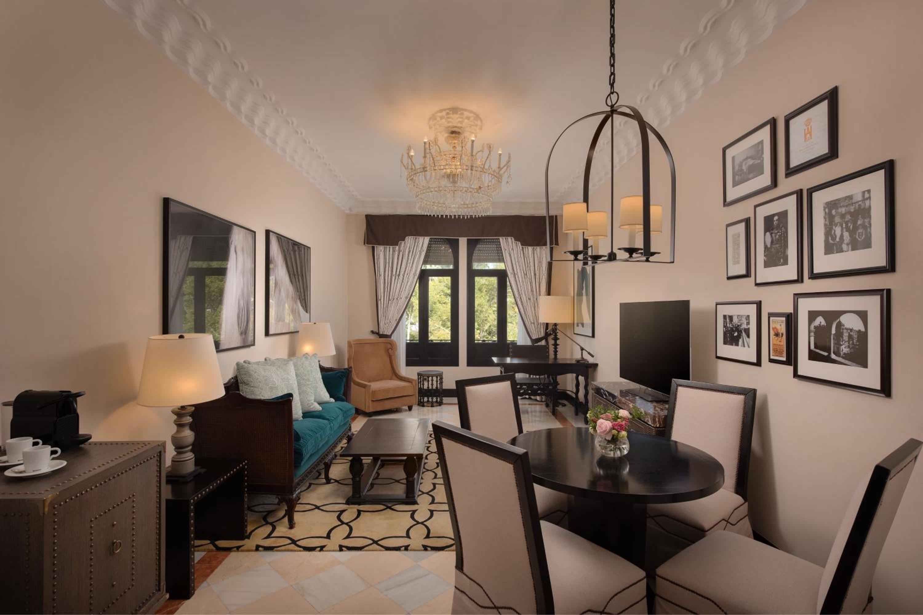 Premium Suite with City View