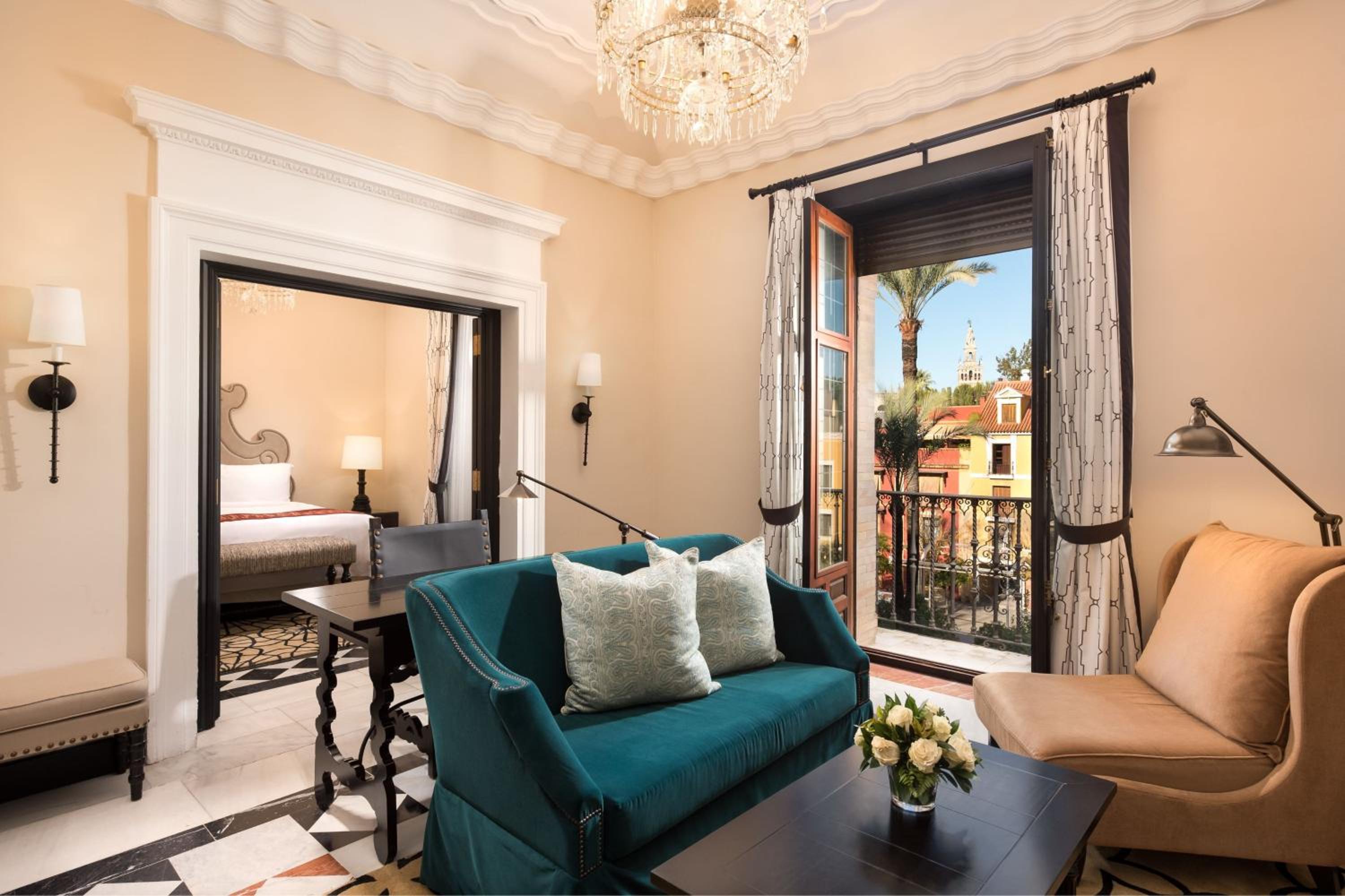 Deluxe King Suite