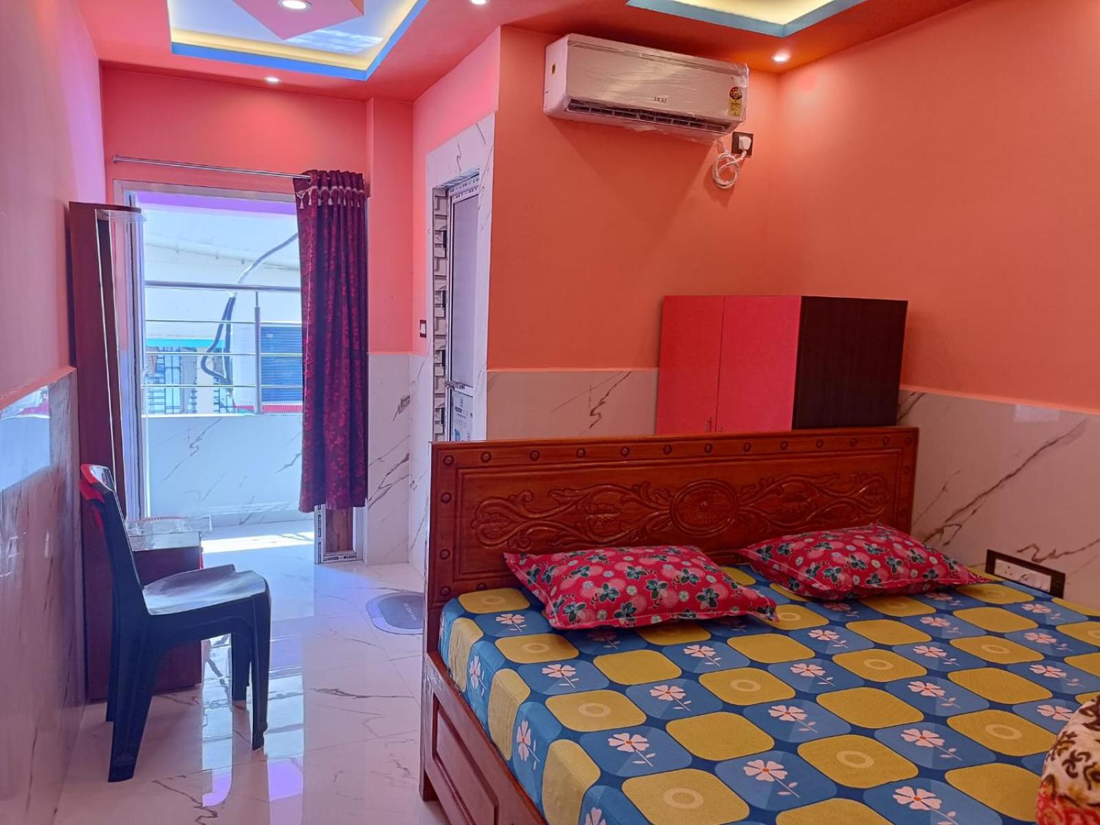 Deluxe King Room photo 2