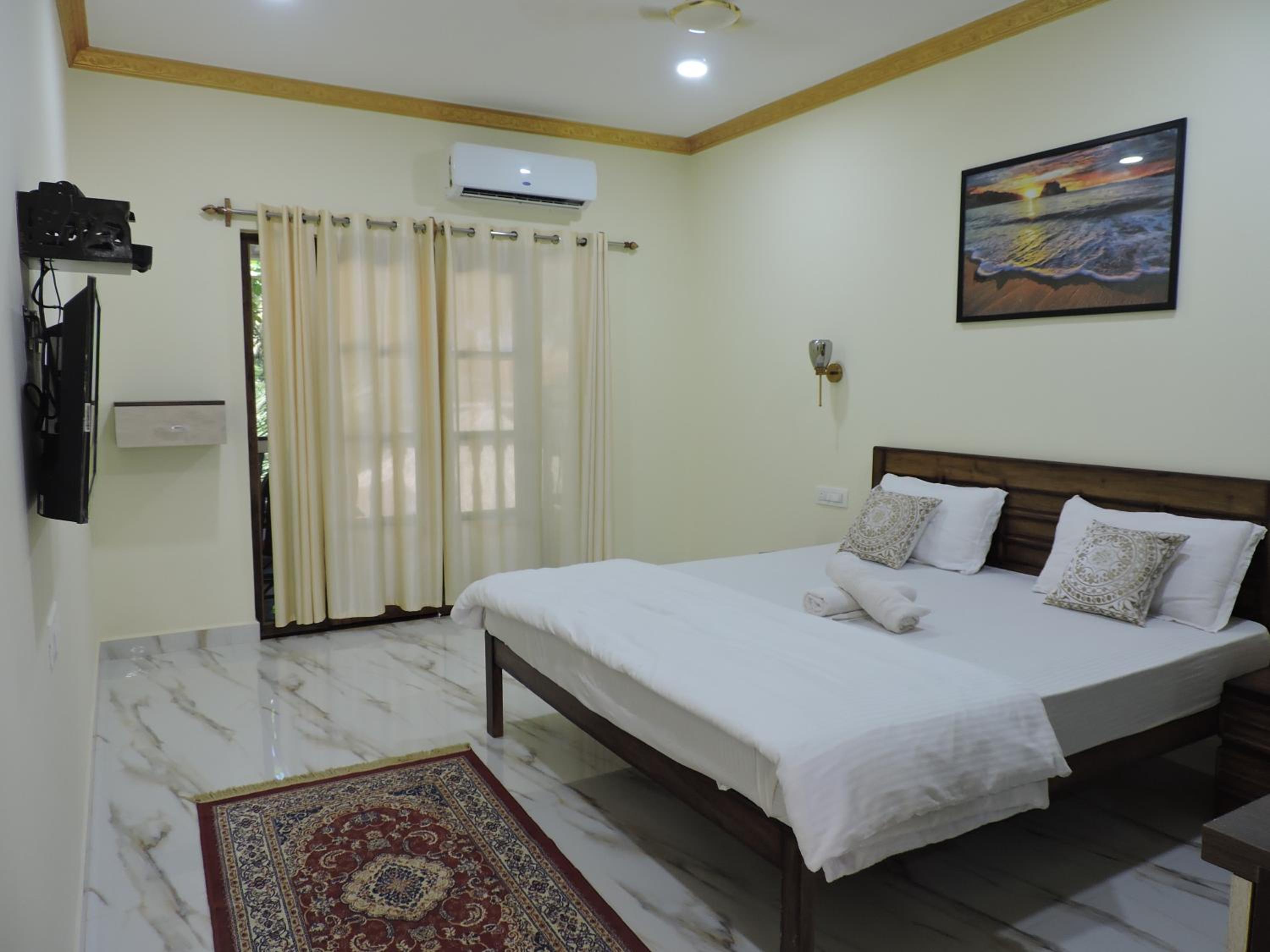Deluxe King Room