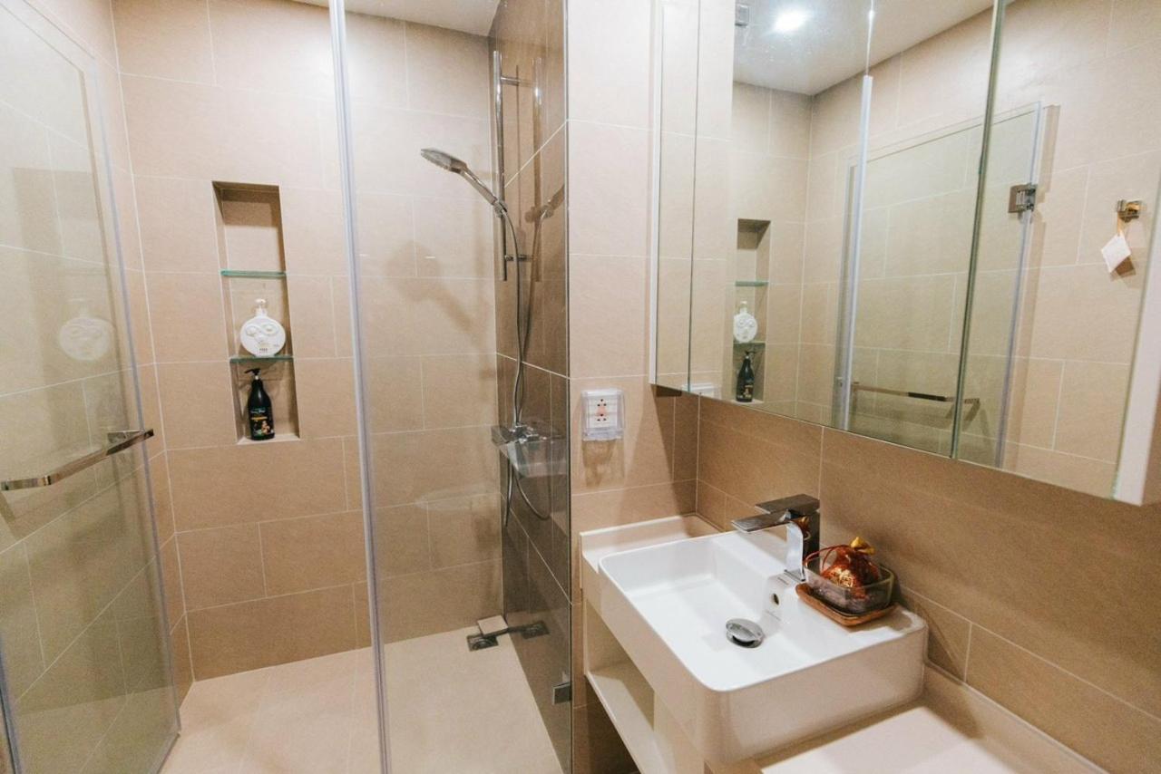 Three-Bedroom Apartment - Photo 6