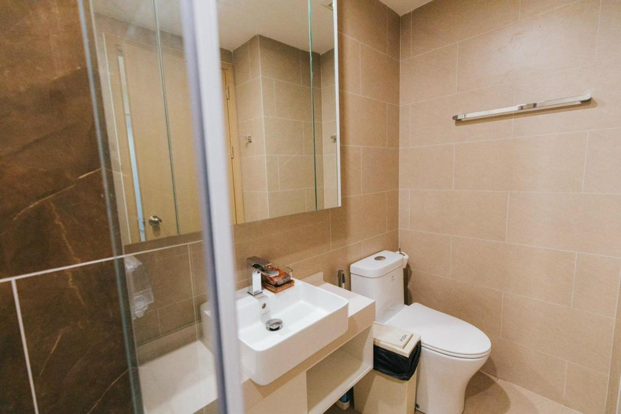 Three-Bedroom Apartment - Photo 3