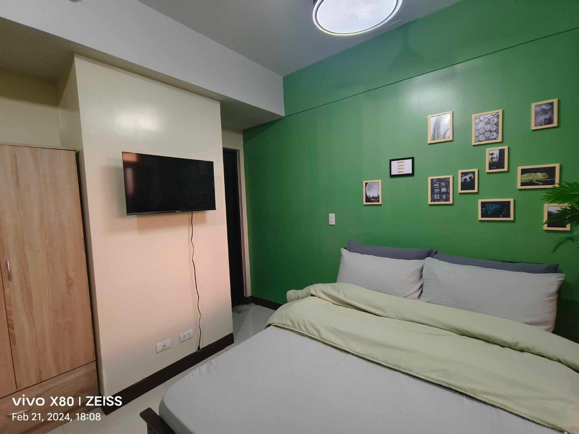 Studio Apartment with Balcony